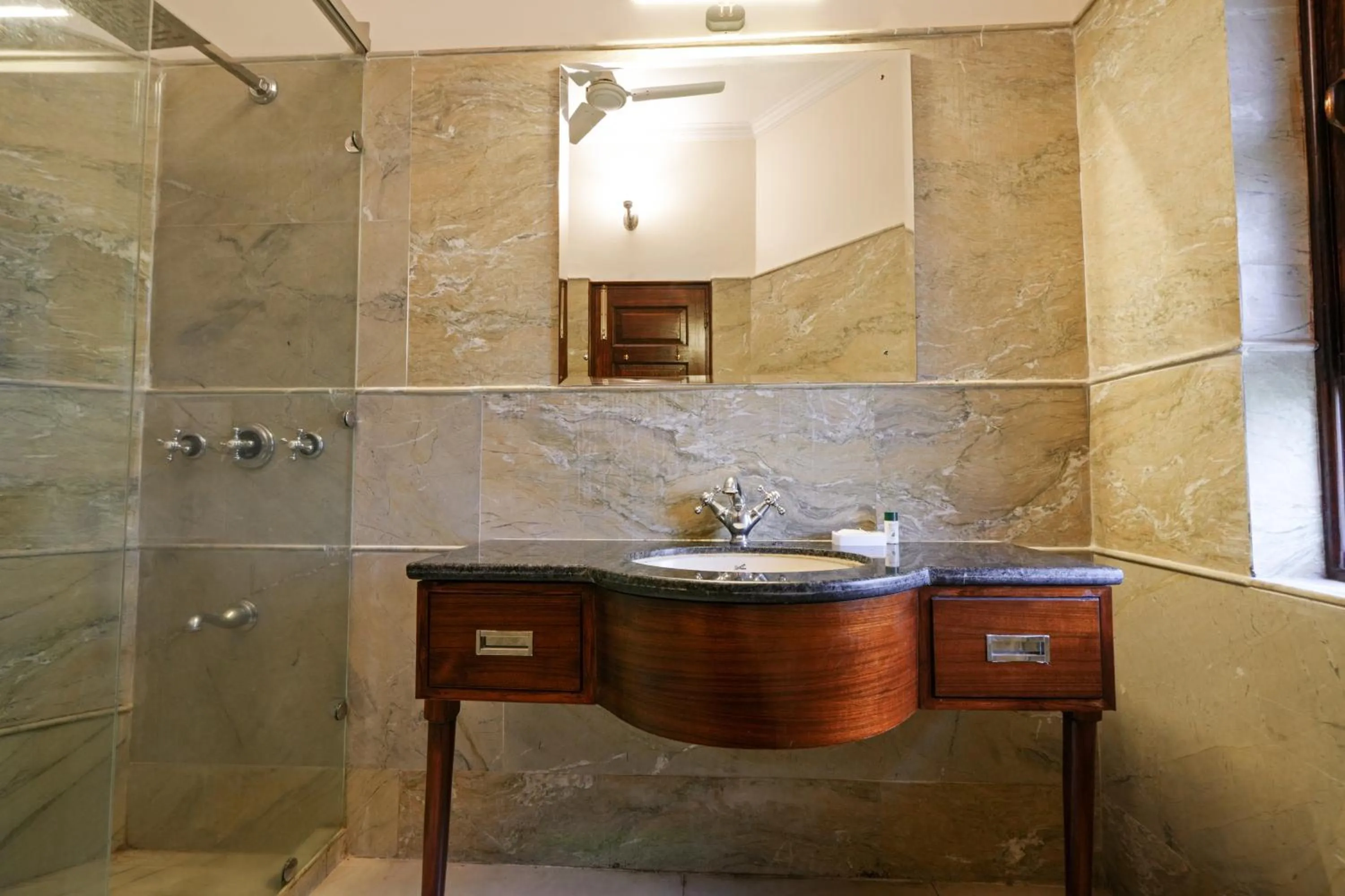 Shower in WelcomHeritage Taragarh Palace