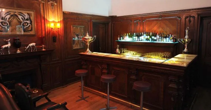 Lounge or bar in WelcomHeritage Taragarh Palace