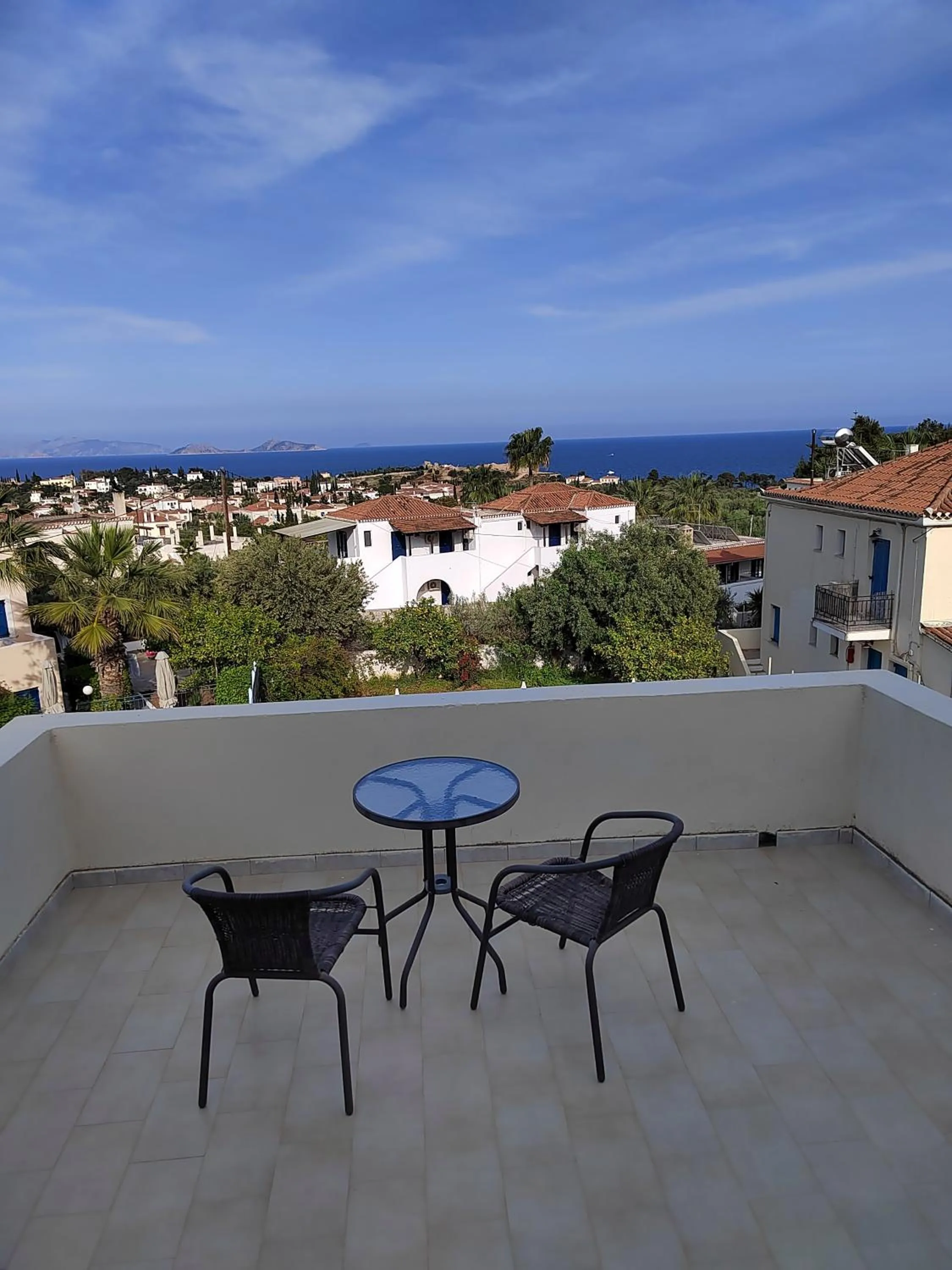 Lianos Hotel Apartments