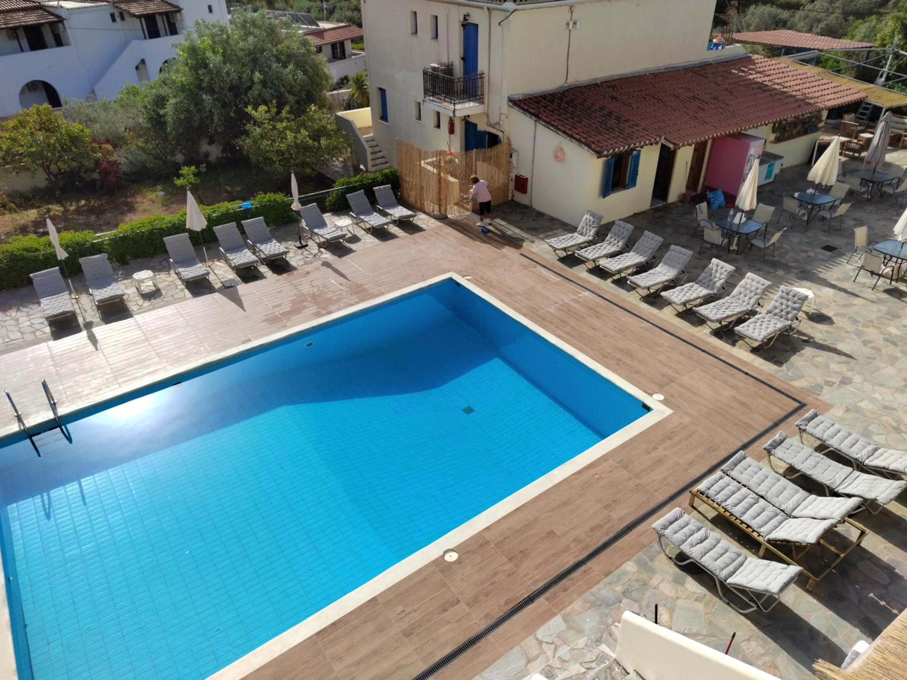 Lianos Hotel Apartments