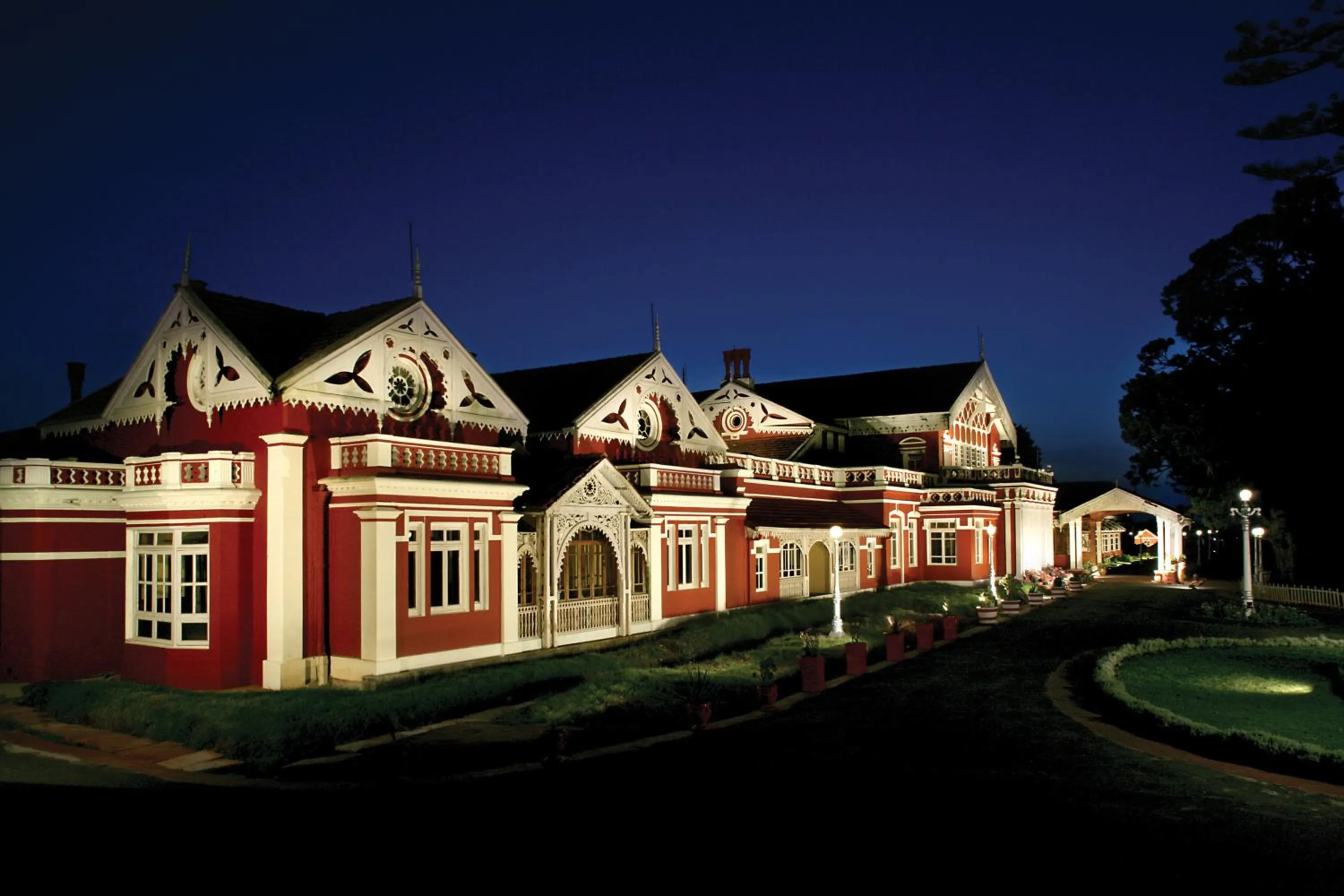 Night in WelcomHeritage Fernhills Royal Palace