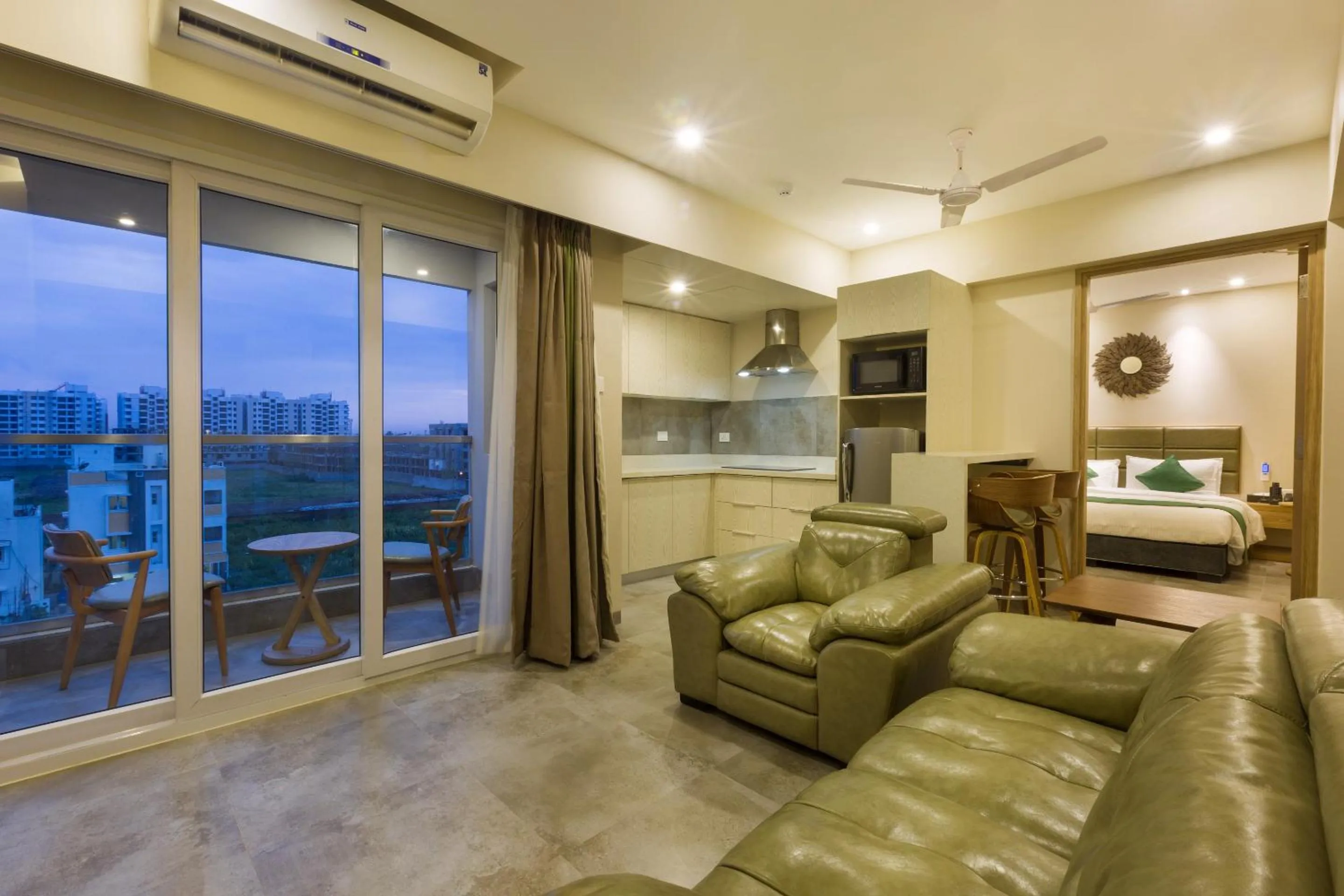 Living room in Floressa Randa Business Hotel