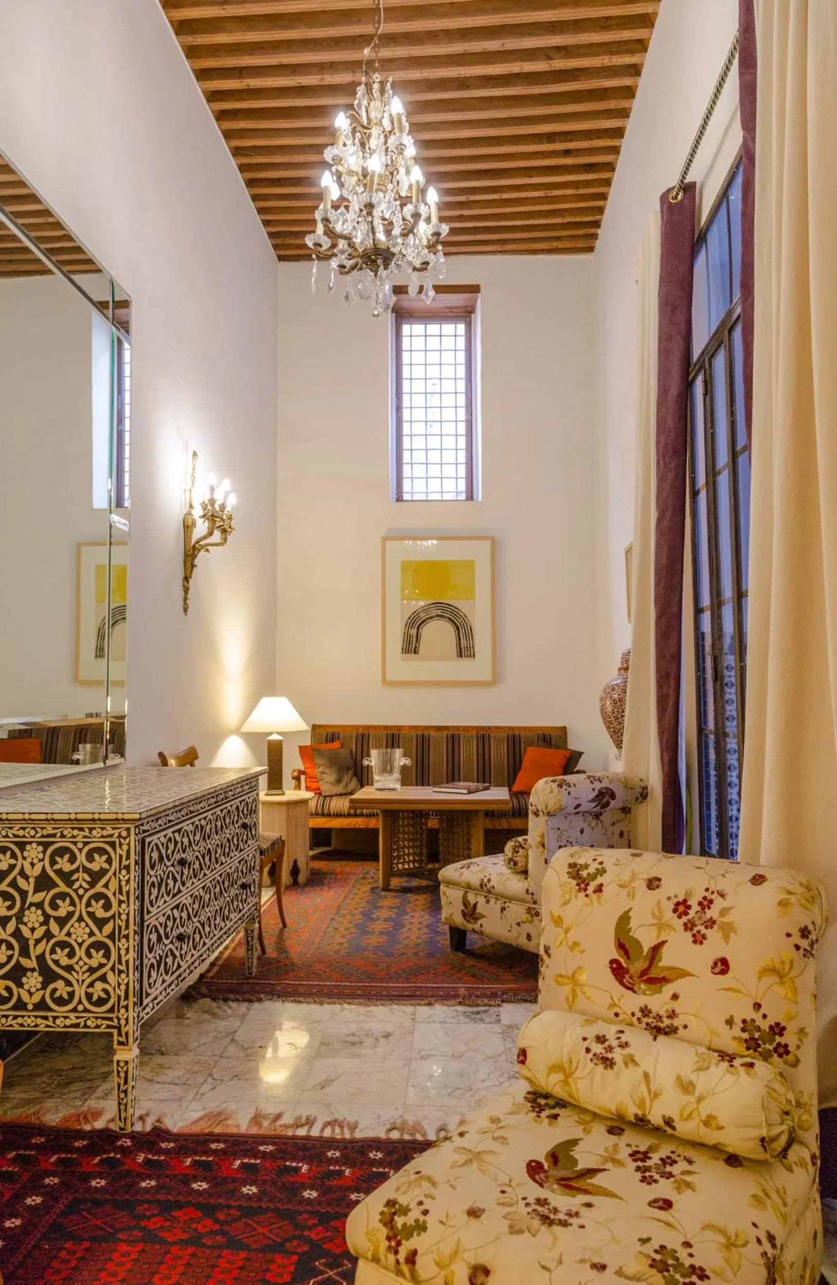 Communal lounge/ TV room in La Maison Maure