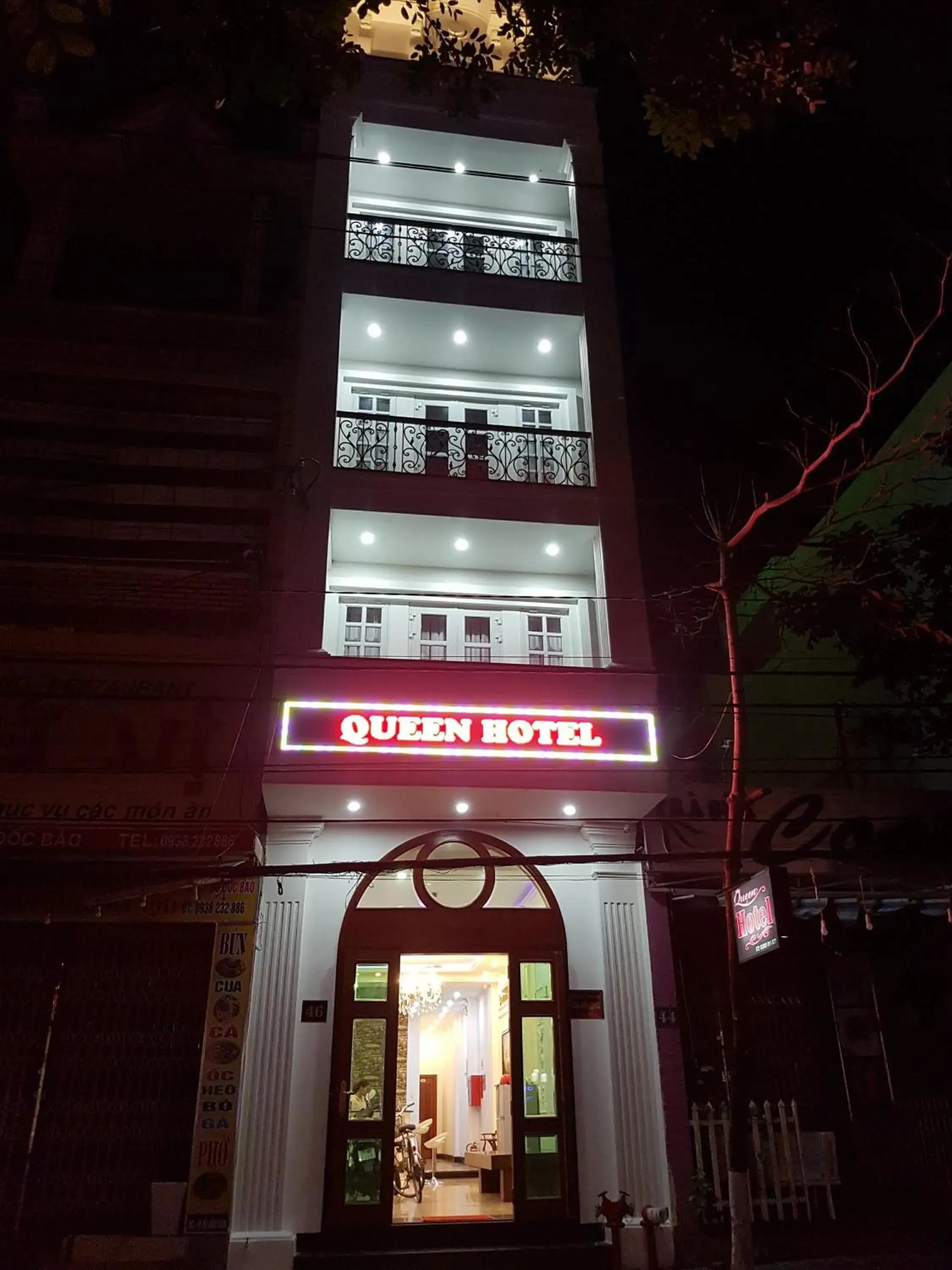 Queen Hotel Queen Hotel
