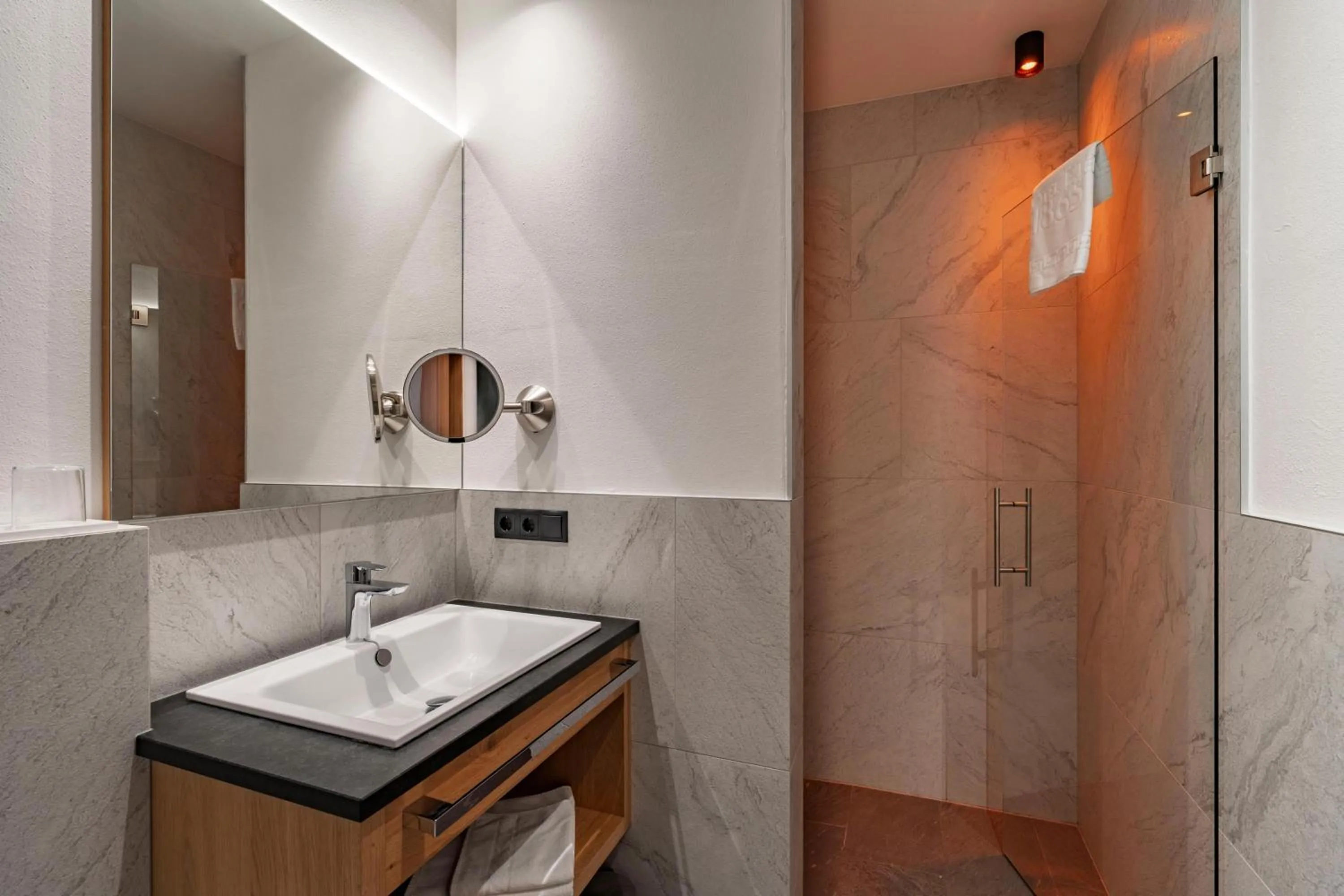 Bathroom in Hotel Eller