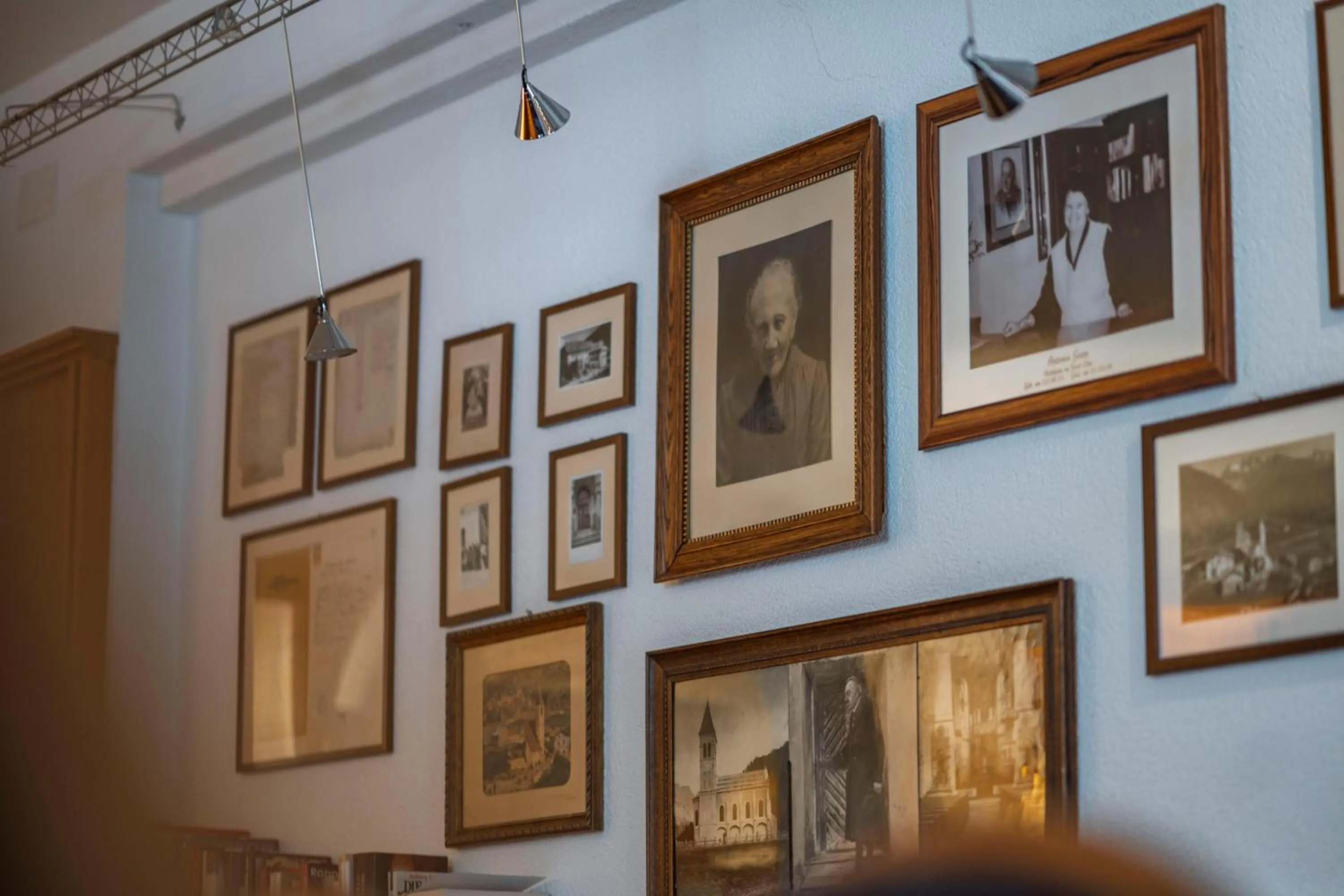 Communal lounge/ TV room in Hotel Eller