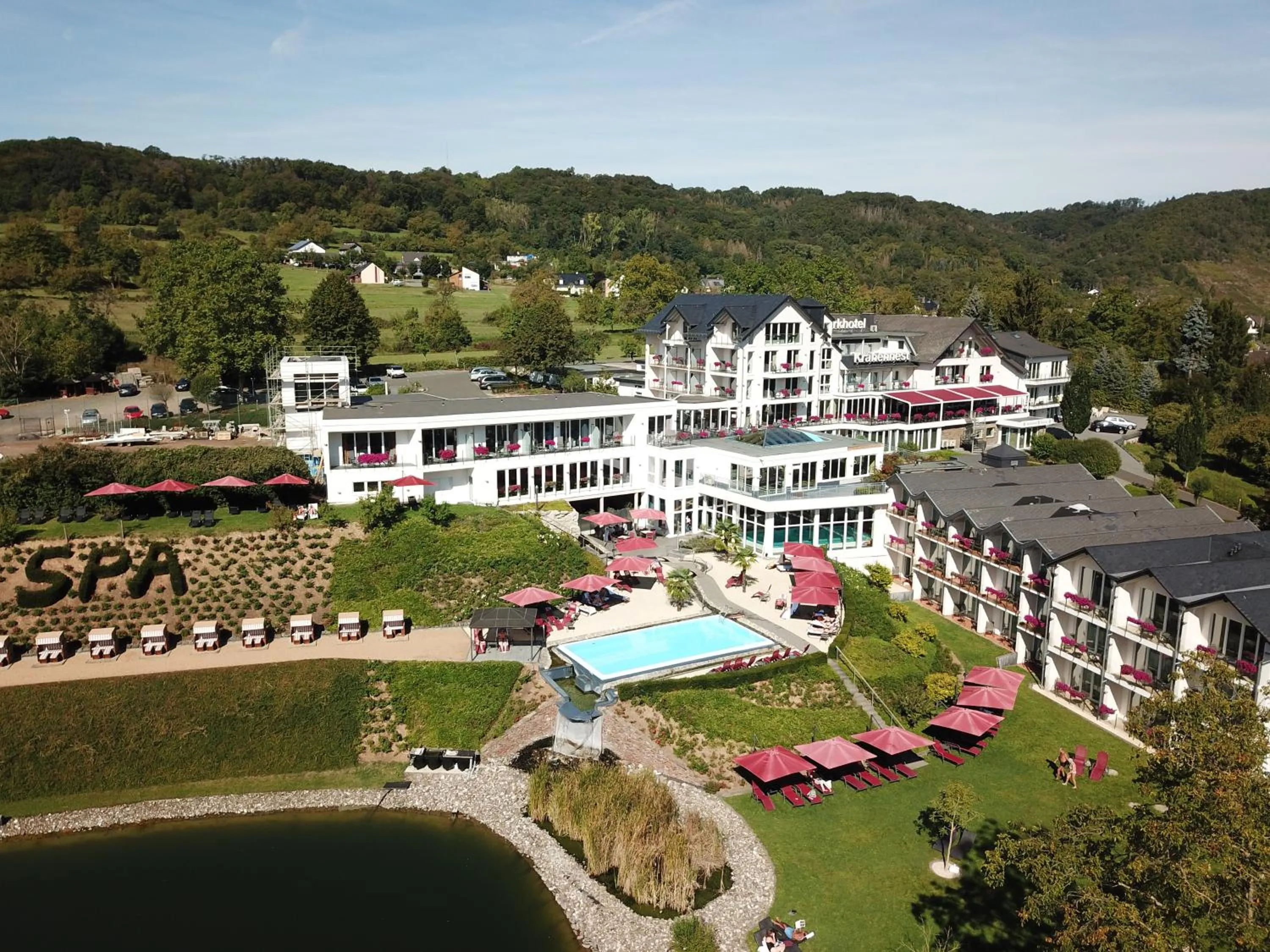 Property building in Moselstern Parkhotel Krähennest