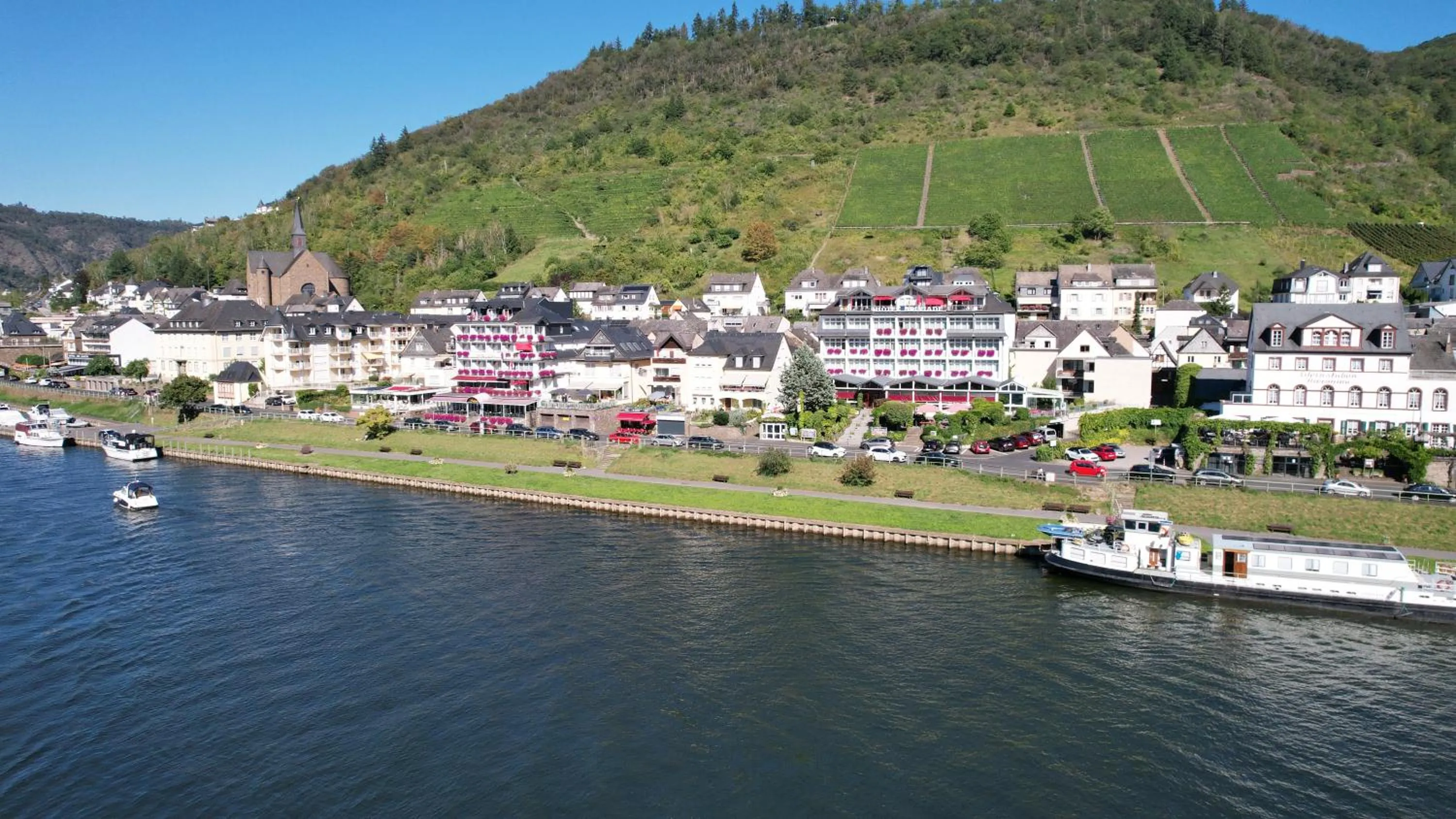 Property building in Moselstern Hotel Brixiade &Triton