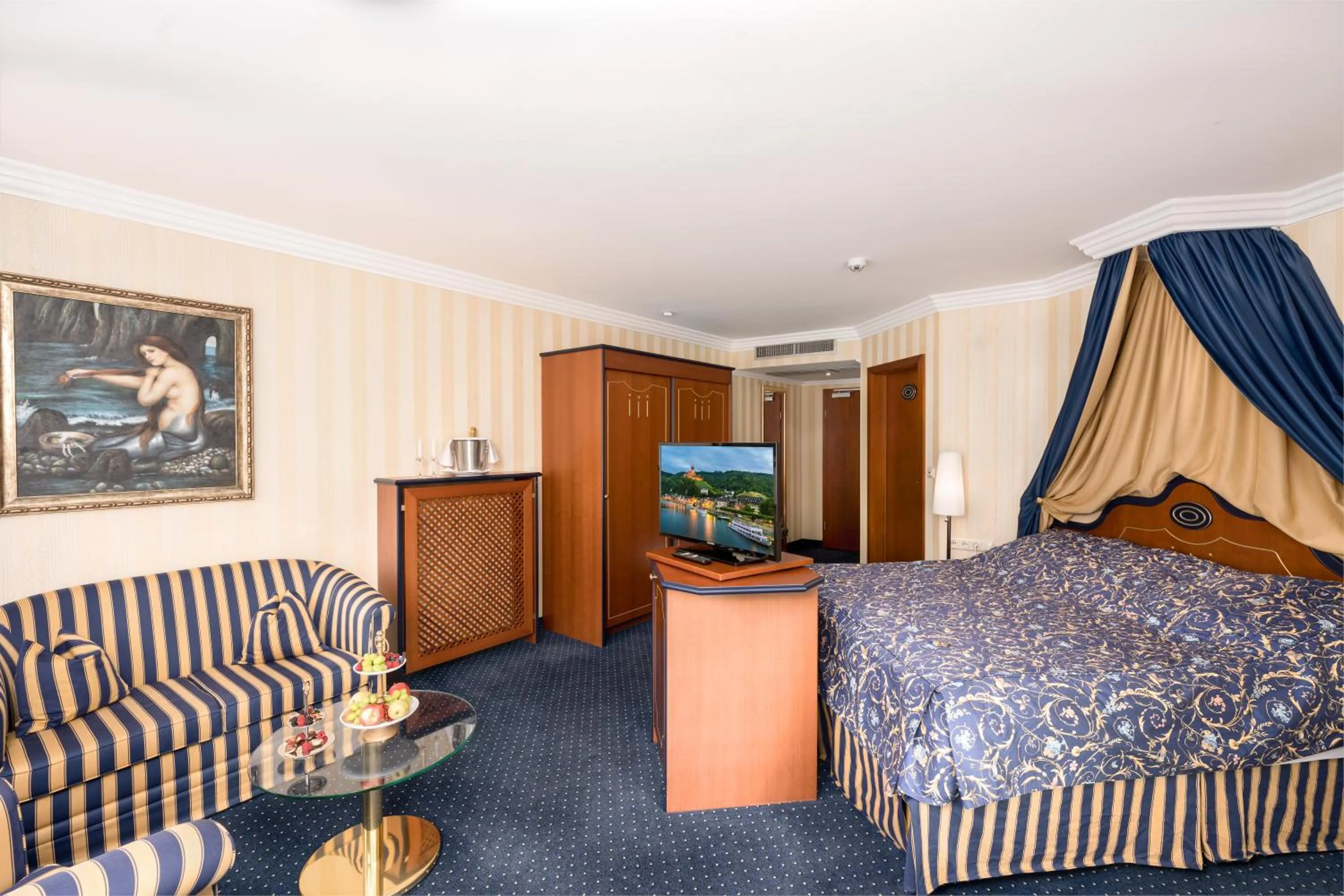 Photo of the whole room, Bed in Moselstern Hotel Brixiade &Triton