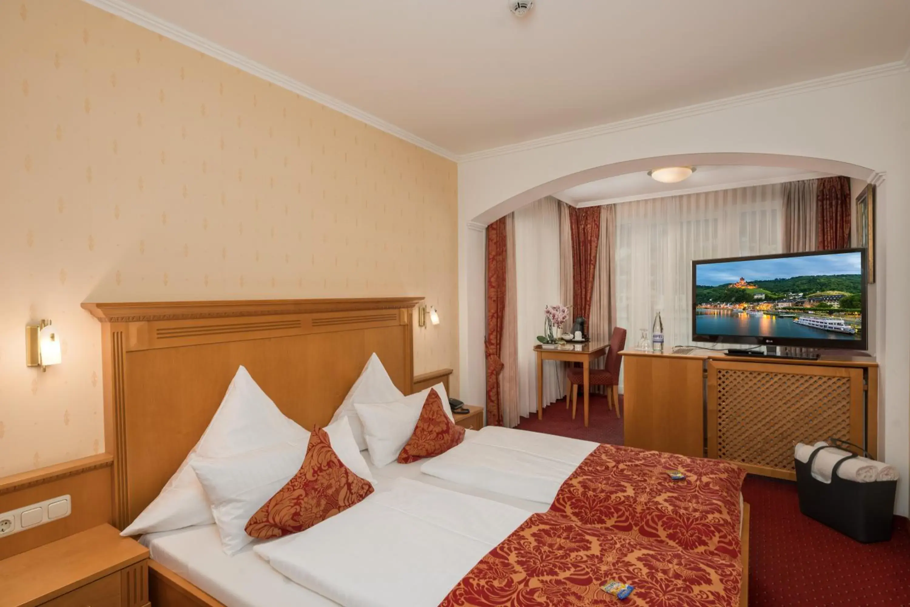 Deluxe Double Room in Moselstern Hotel Brixiade &Triton Deluxe Double Room in Moselstern Hotel Brixiade &Triton