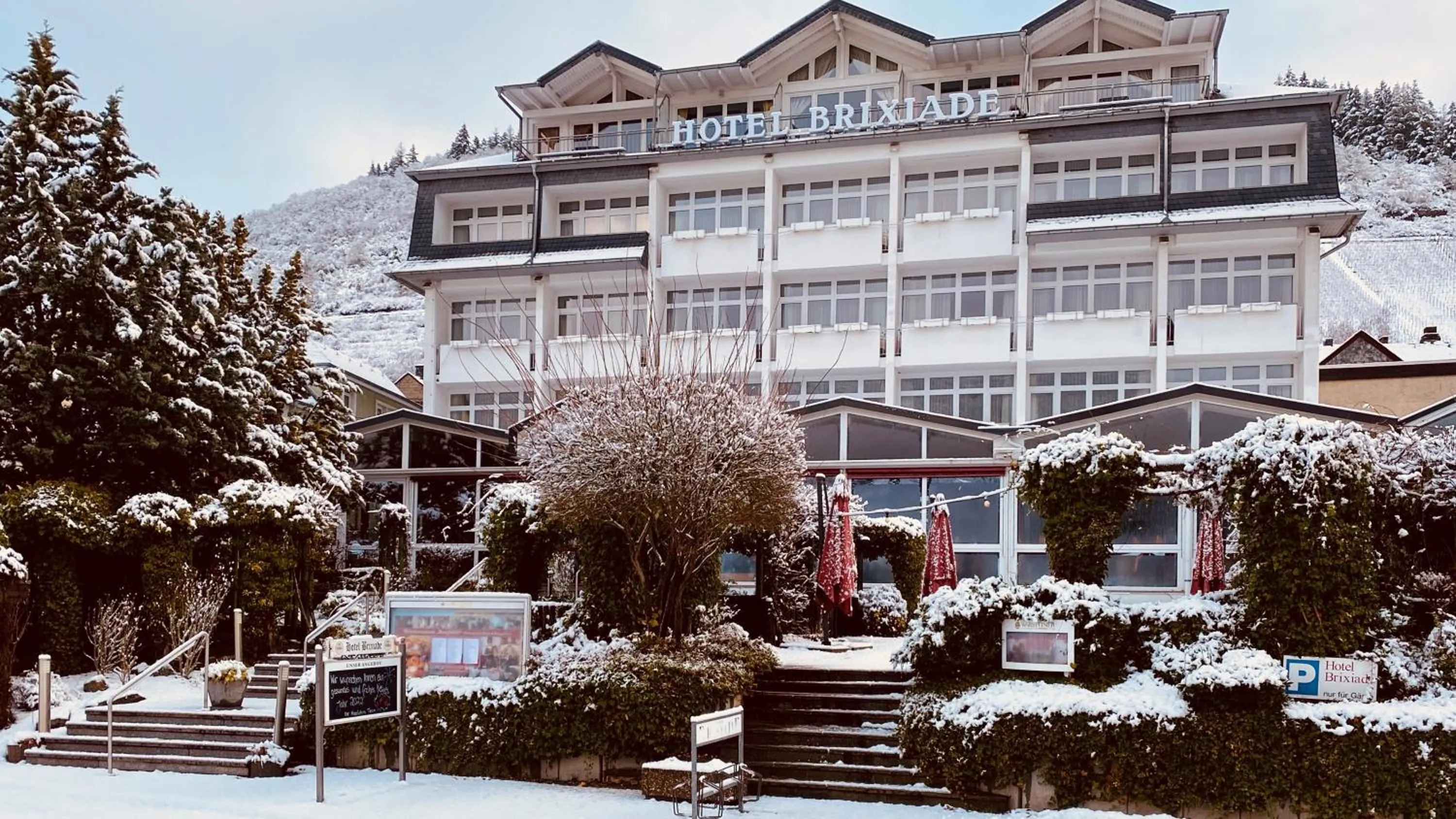 Property building in Moselstern Hotel Brixiade &Triton