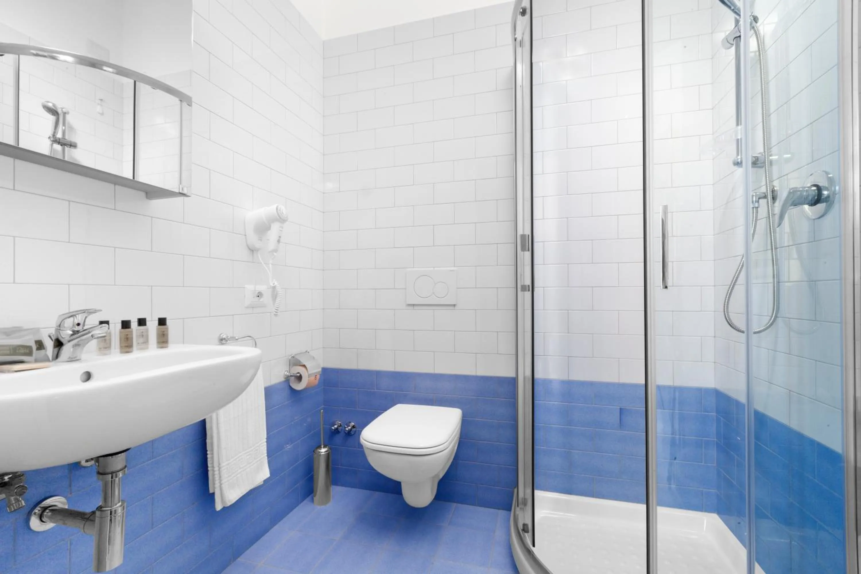 Bathroom in Unconventional Sorrento Coast