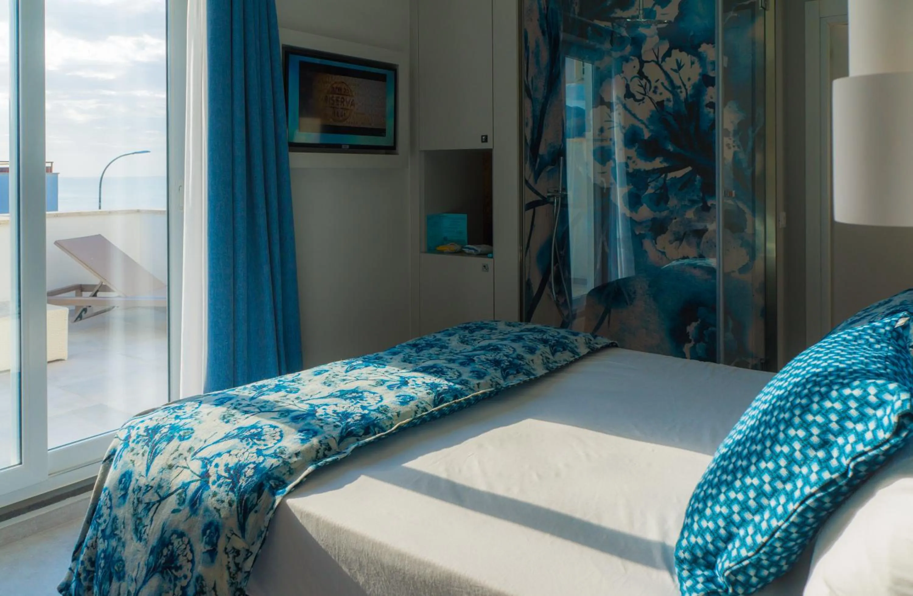 Shower in Piccolo Hotel