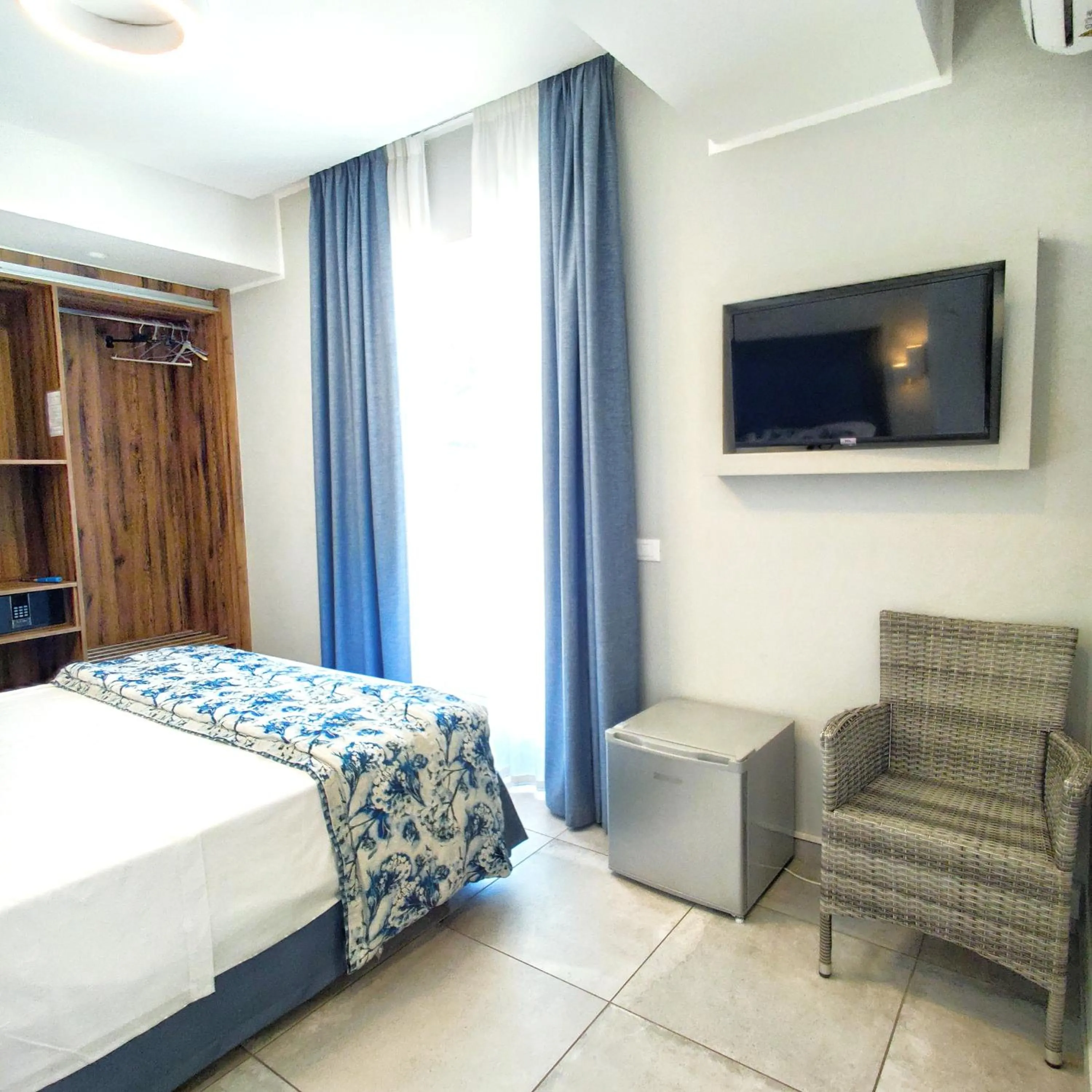 Bed in Piccolo Hotel