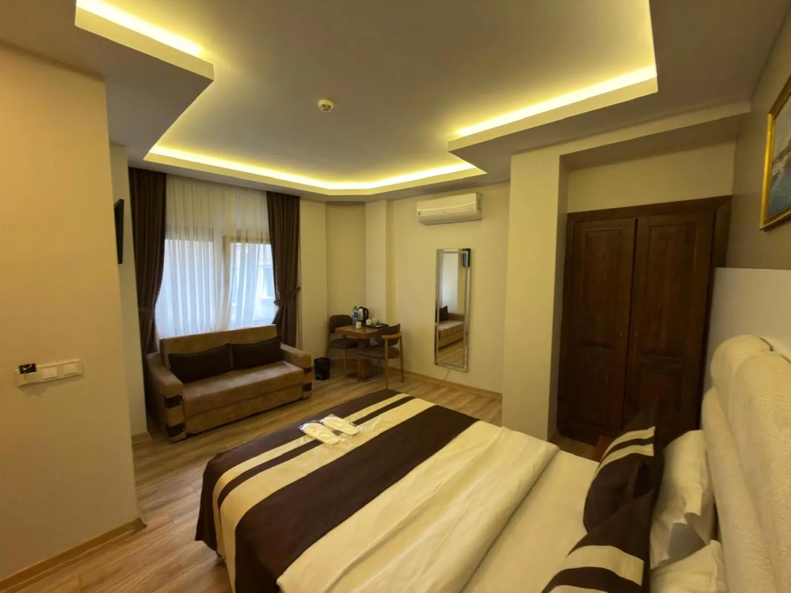 Bed in Peradise Hotel