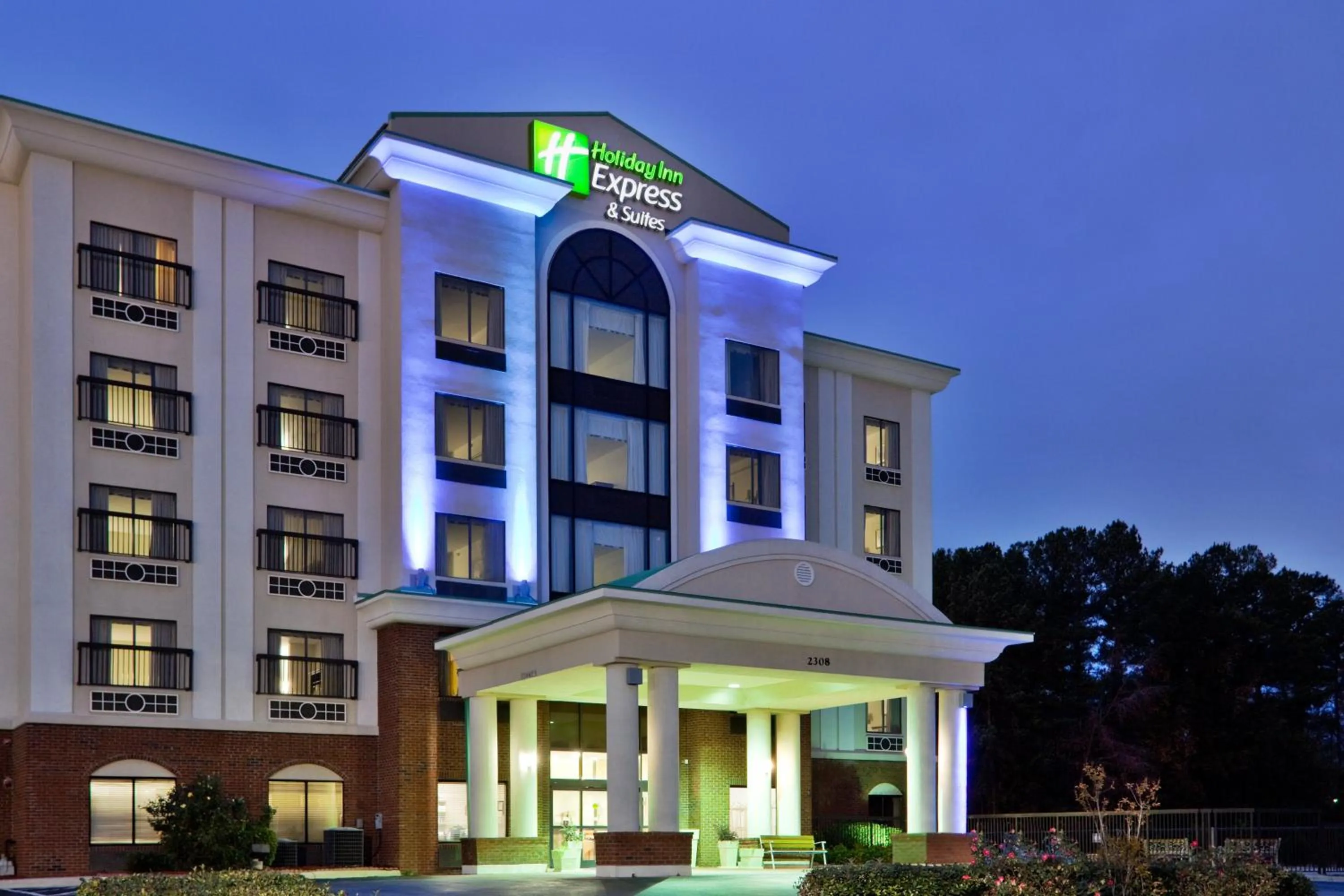 Property building in Holiday Inn Express & Suites Wilson-Downtown by IHG