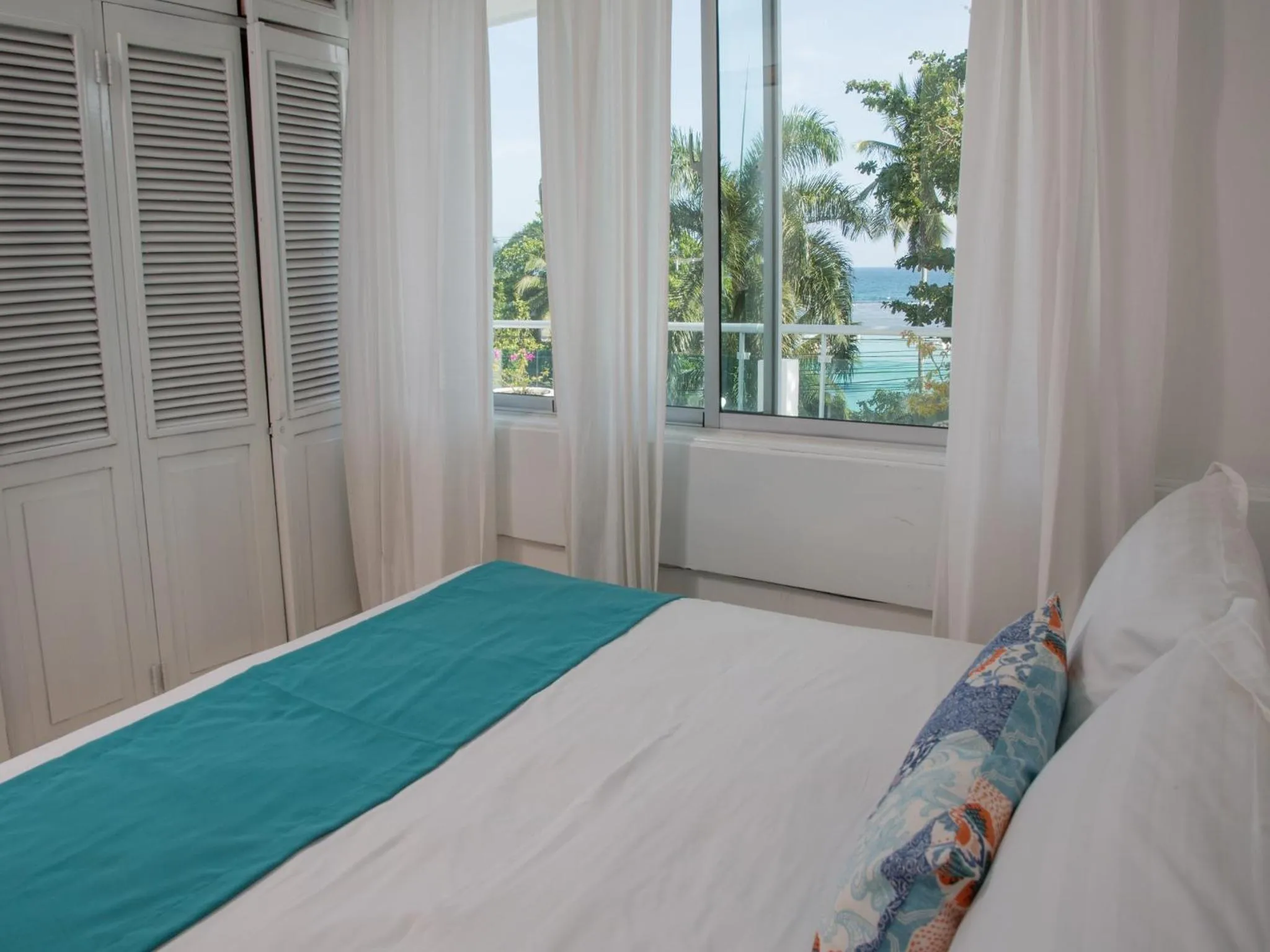 Bed in Hotel Neptuno Refugio