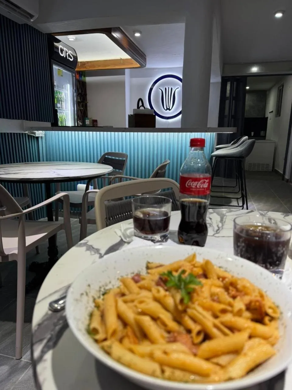 Restaurant/places to eat in Hotel Neptuno Refugio