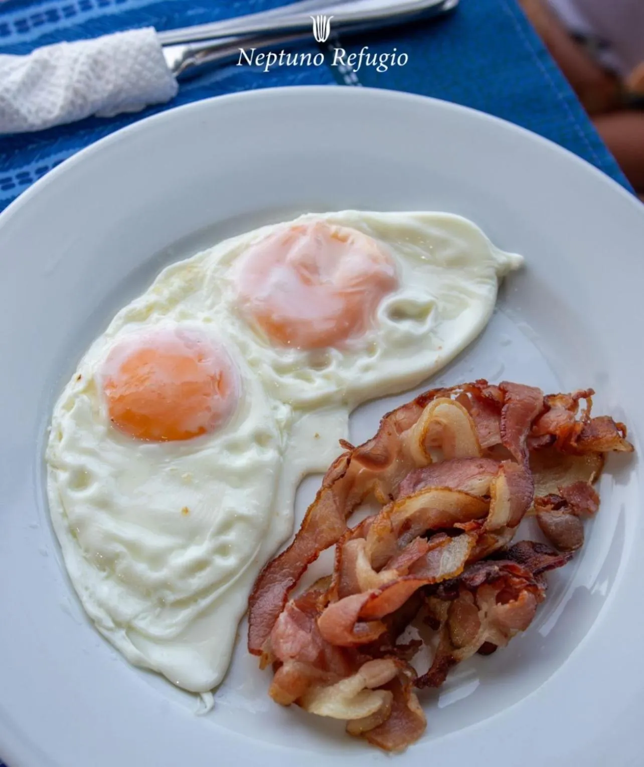 Breakfast in Hotel Neptuno Refugio