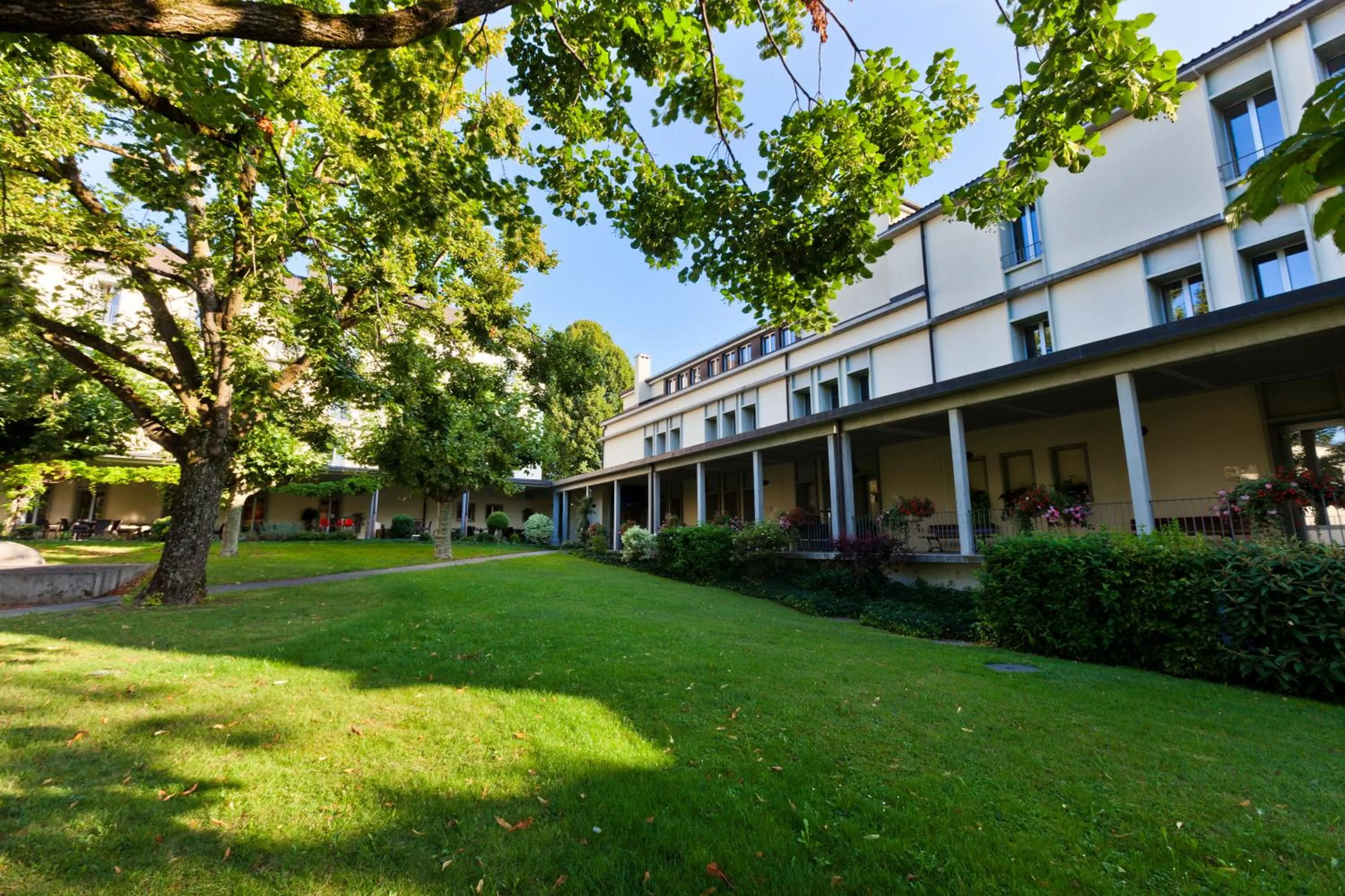 Facade/entrance in Hotel La Longeraie