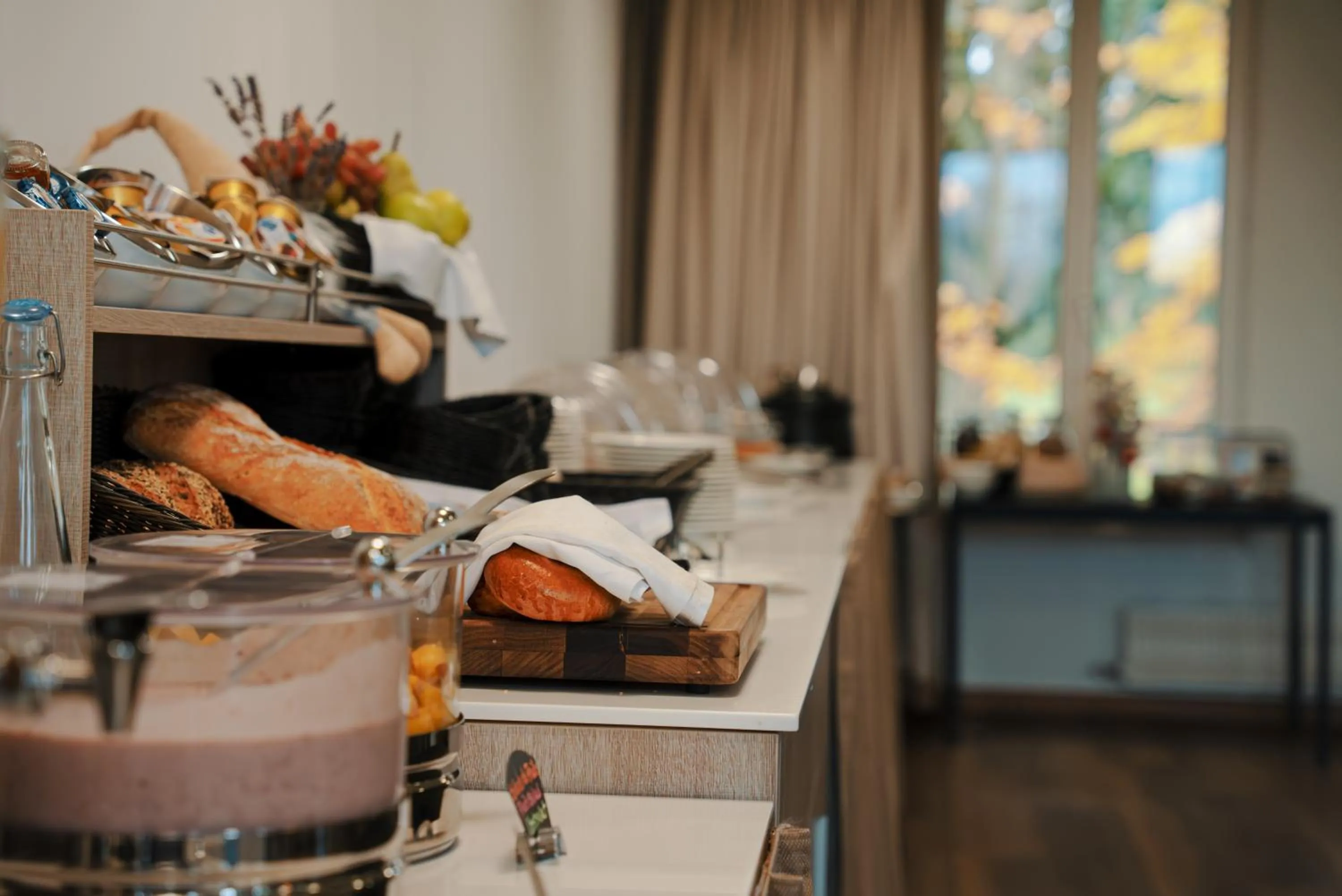 Buffet breakfast in Hotel La Longeraie