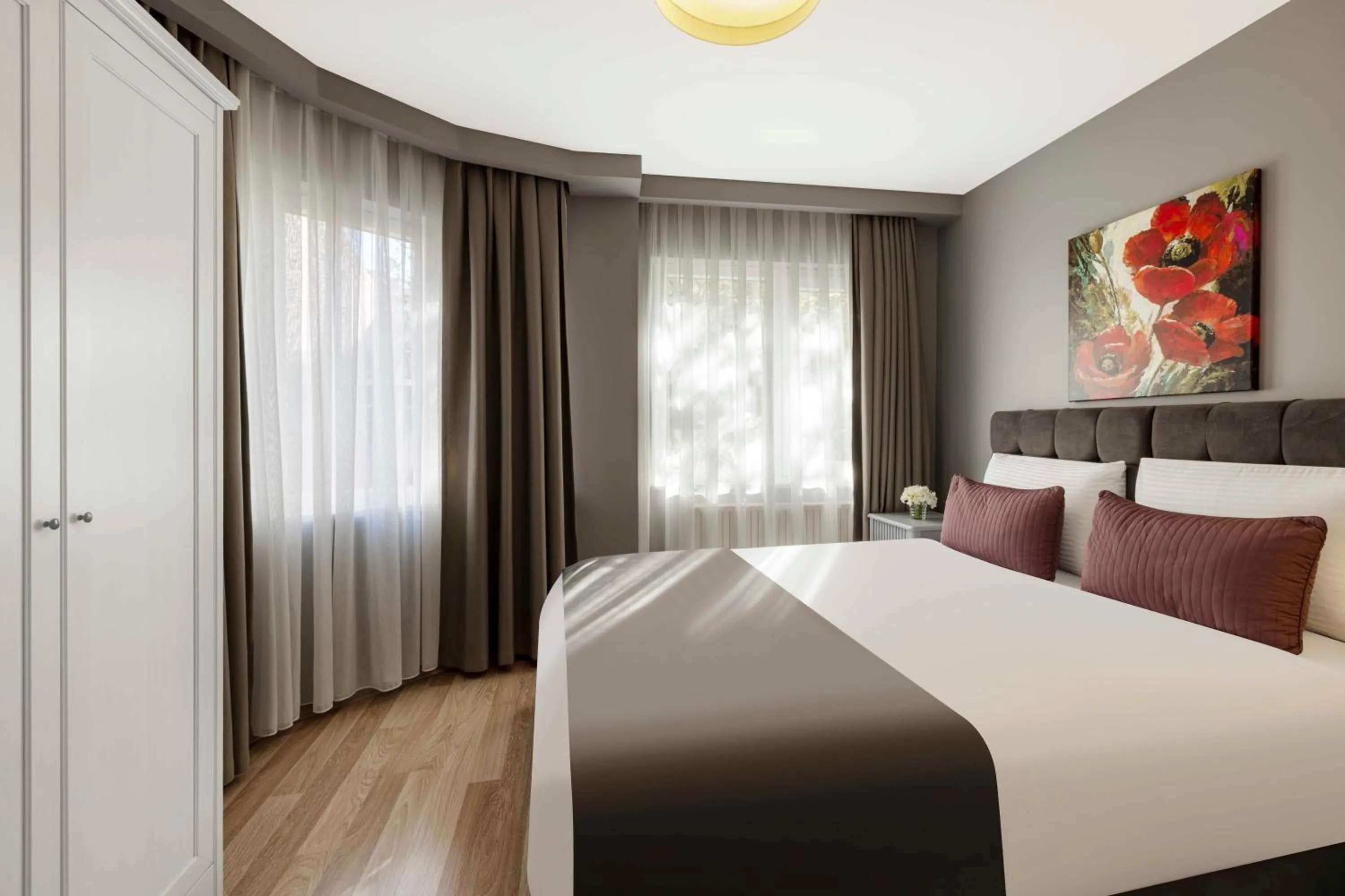 Bed in Nardi Nişantaşı