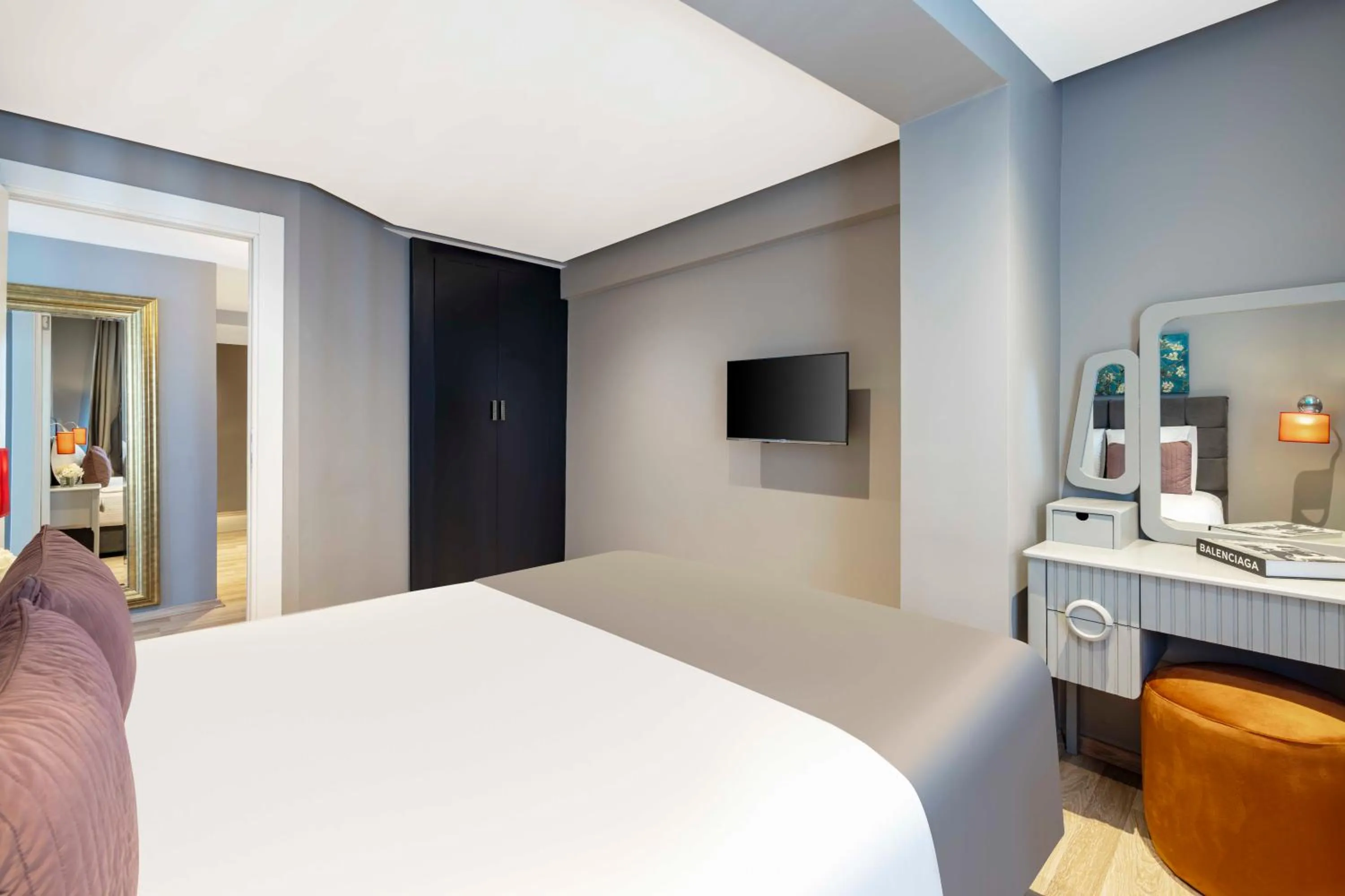 Bed in Nardi Nişantaşı