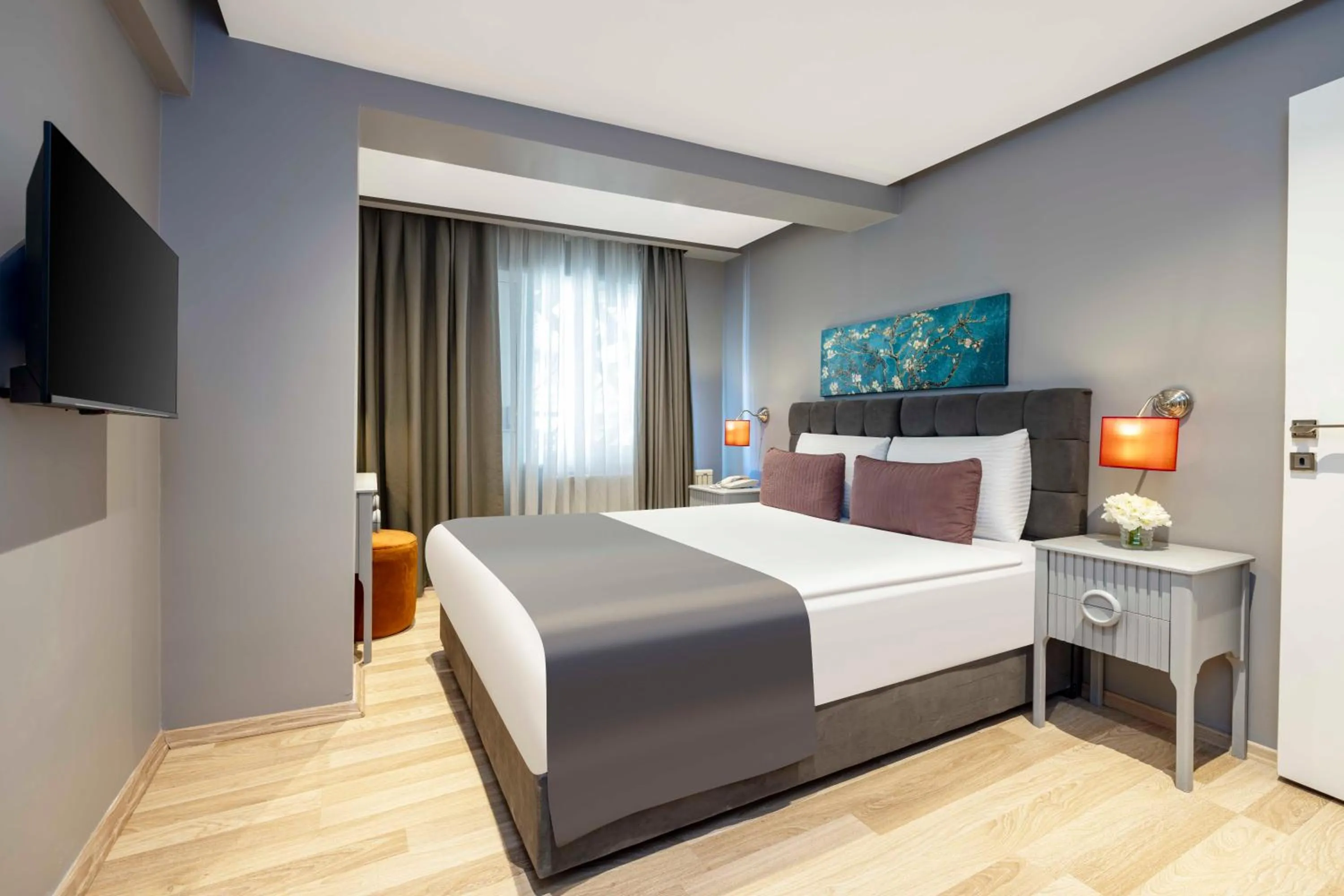 Bed in Nardi Nişantaşı