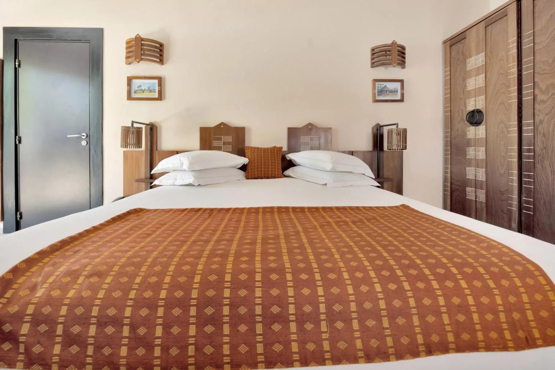 Bed in Movenpick Resort Lamantin Saly