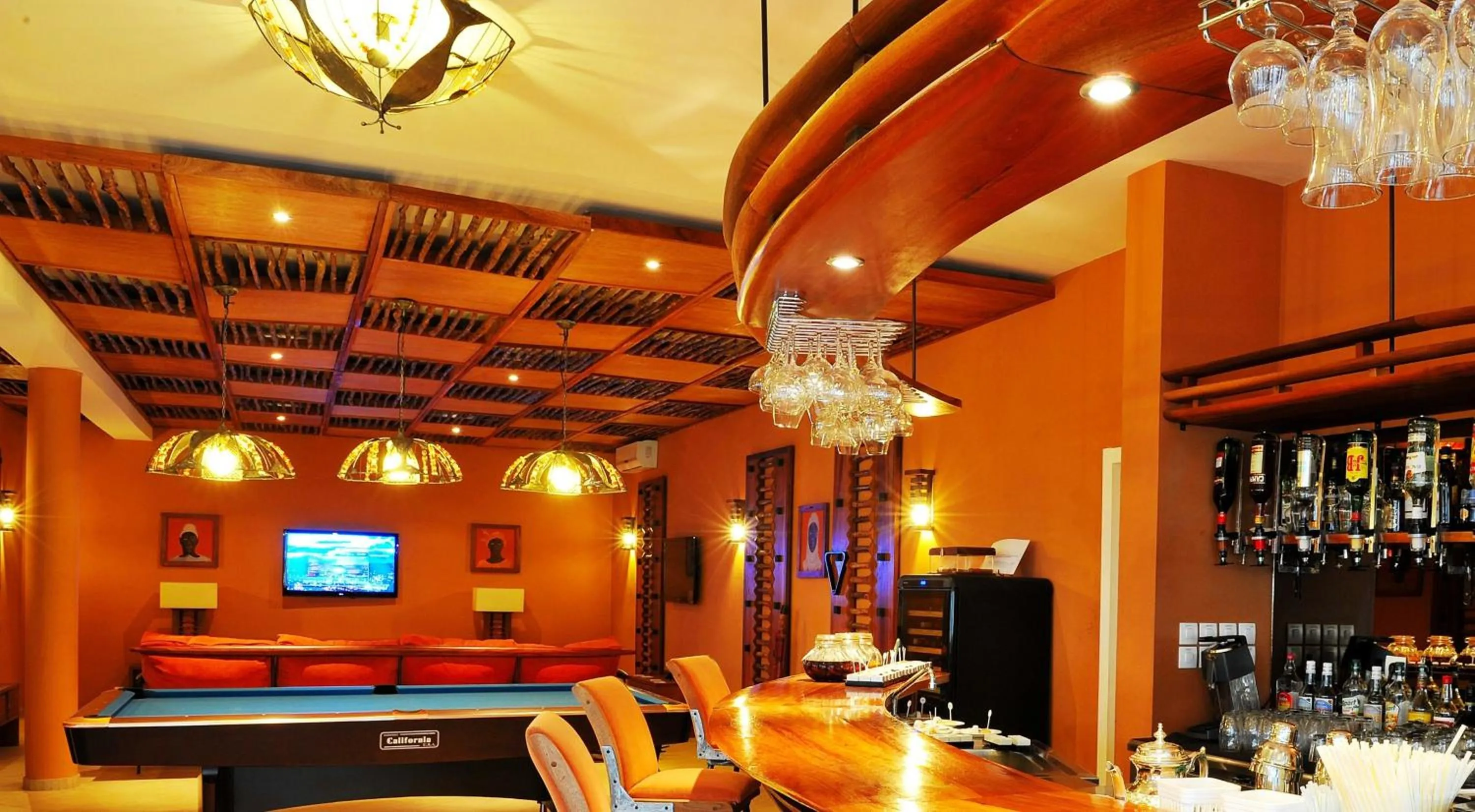 Billiard in Movenpick Resort Lamantin Saly