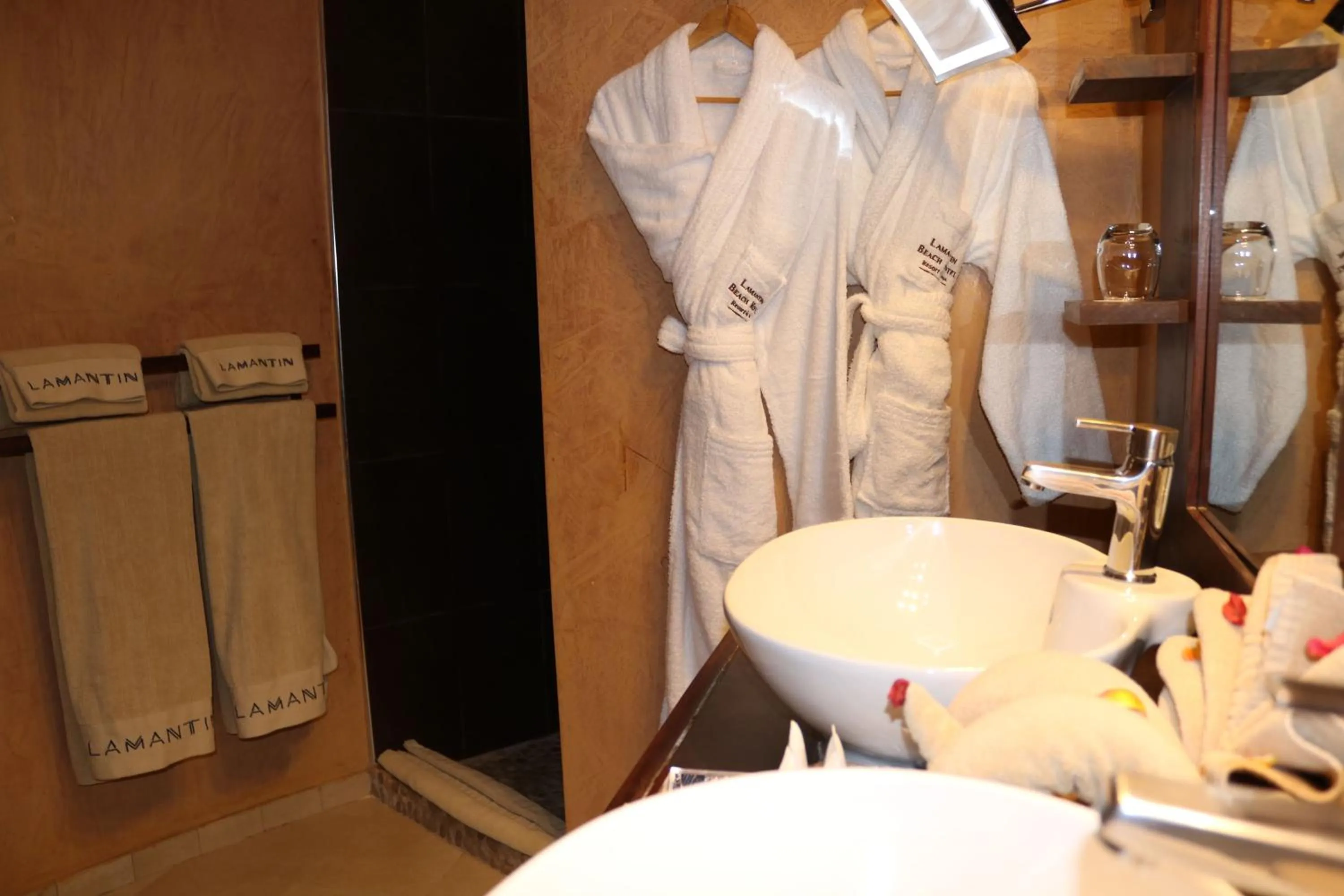 Bathroom in Movenpick Resort Lamantin Saly