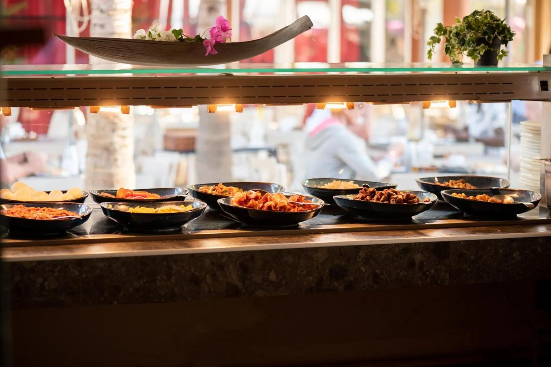 Restaurant/places to eat in Movenpick Resort Lamantin Saly