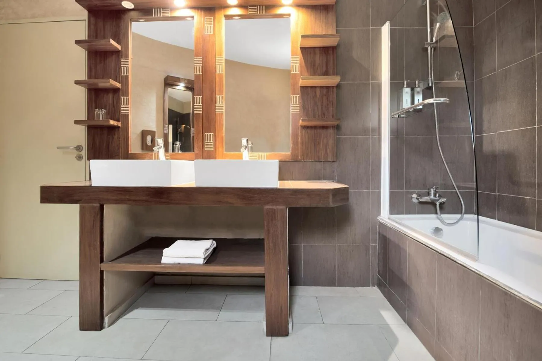 Bath in Movenpick Resort Lamantin Saly