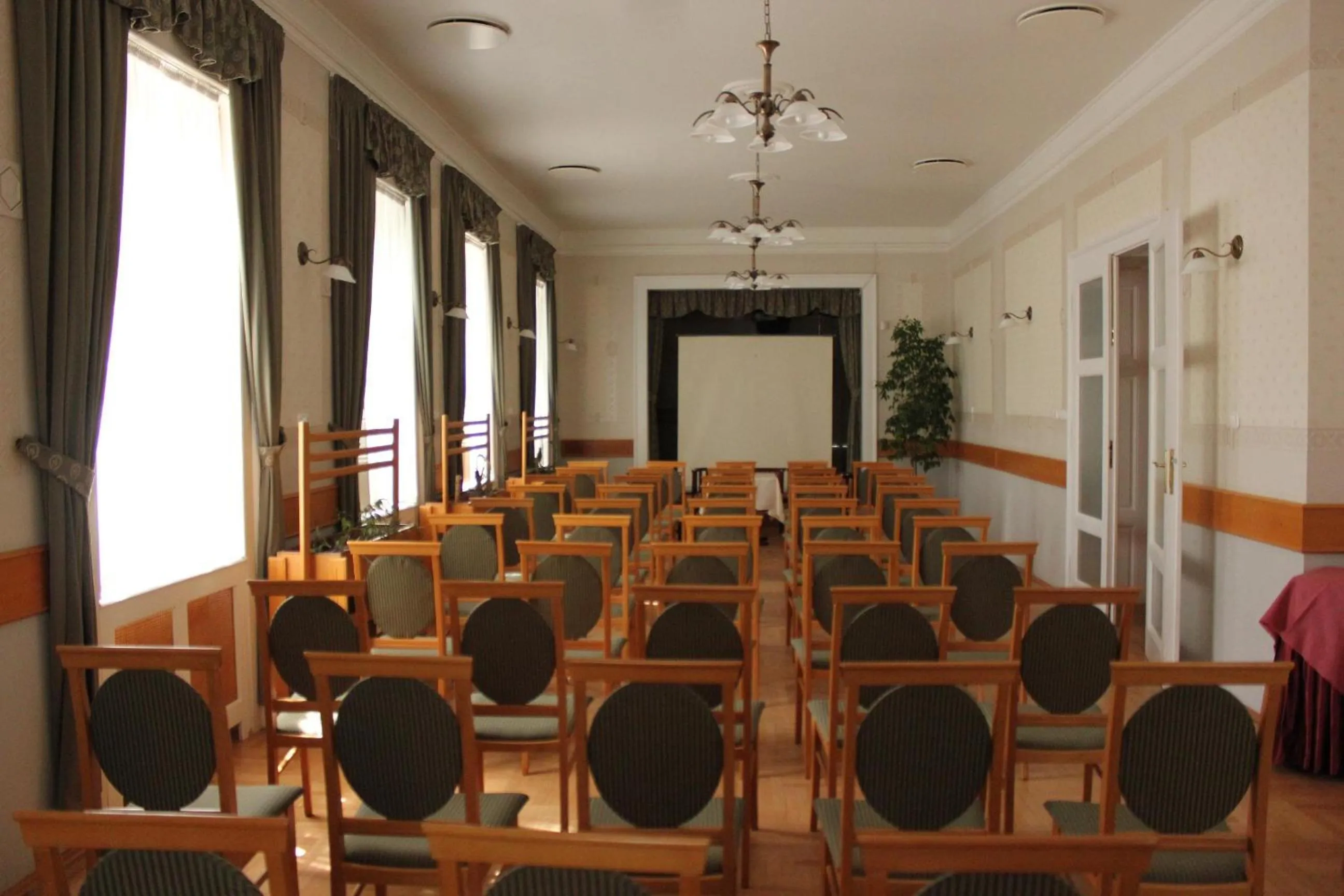 Business facilities in Hotel Blaha Lujza
