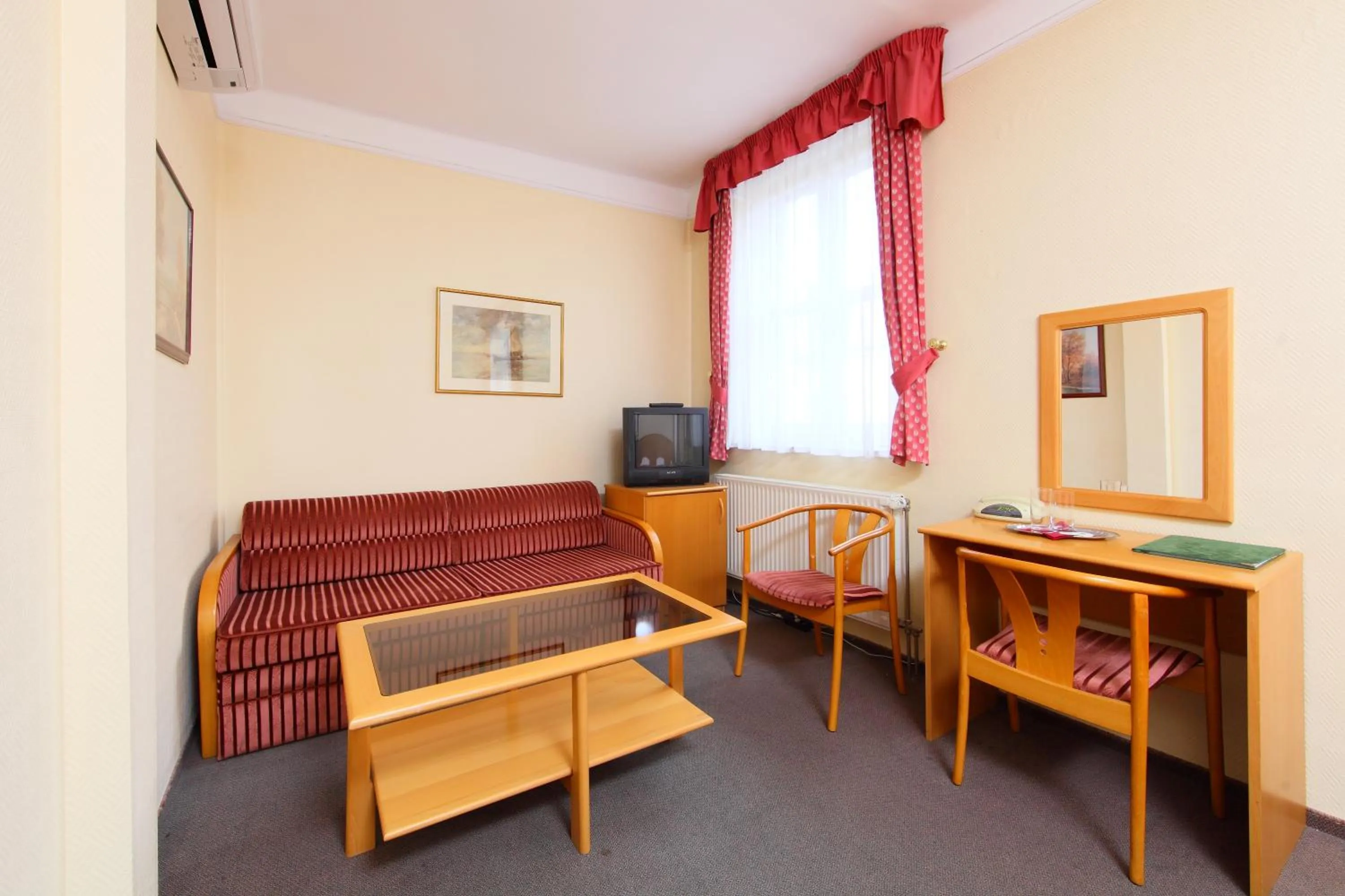 Decorative detail in Hotel Blaha Lujza