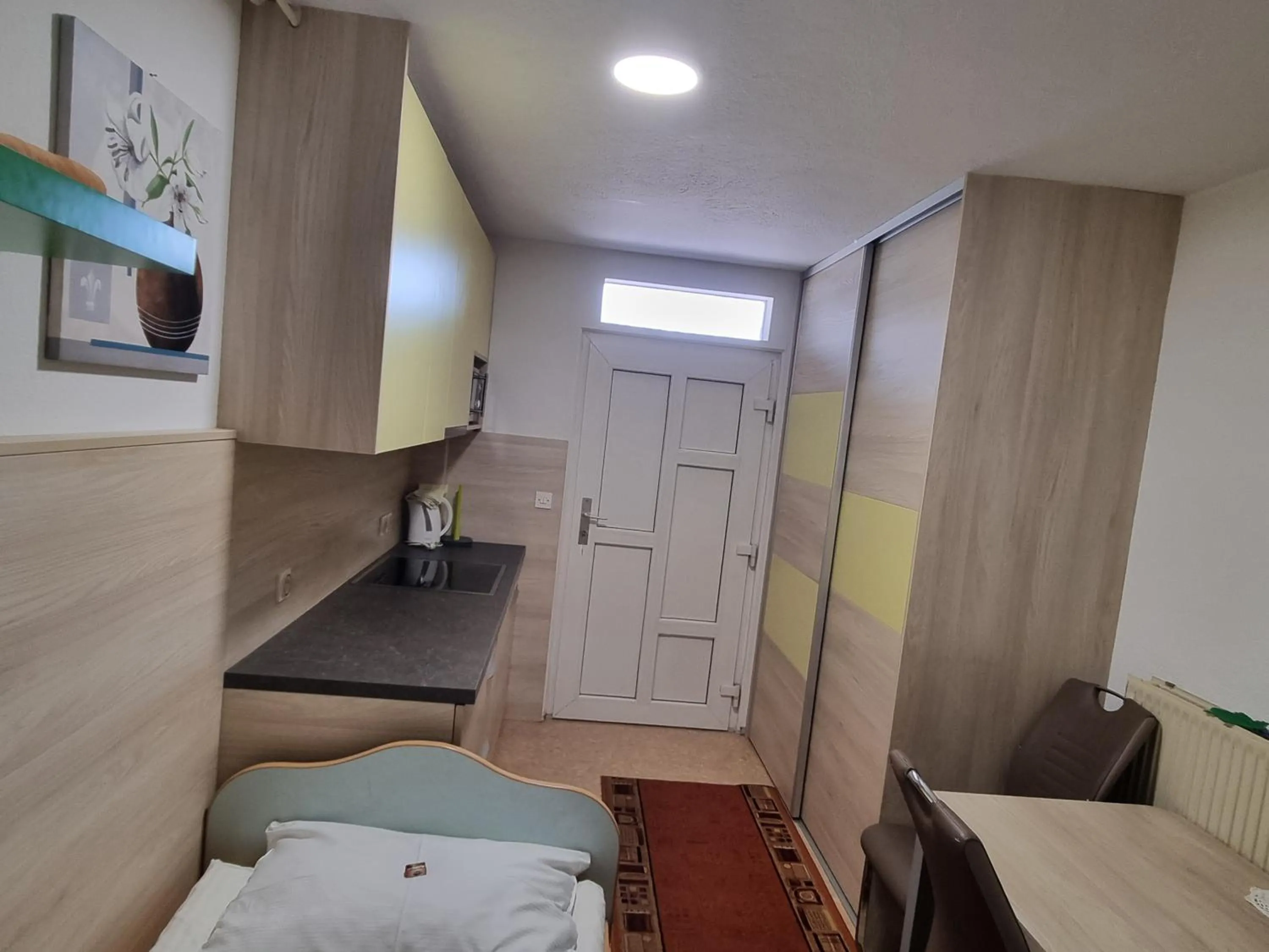 Bed in Rooms & Apartments Jana