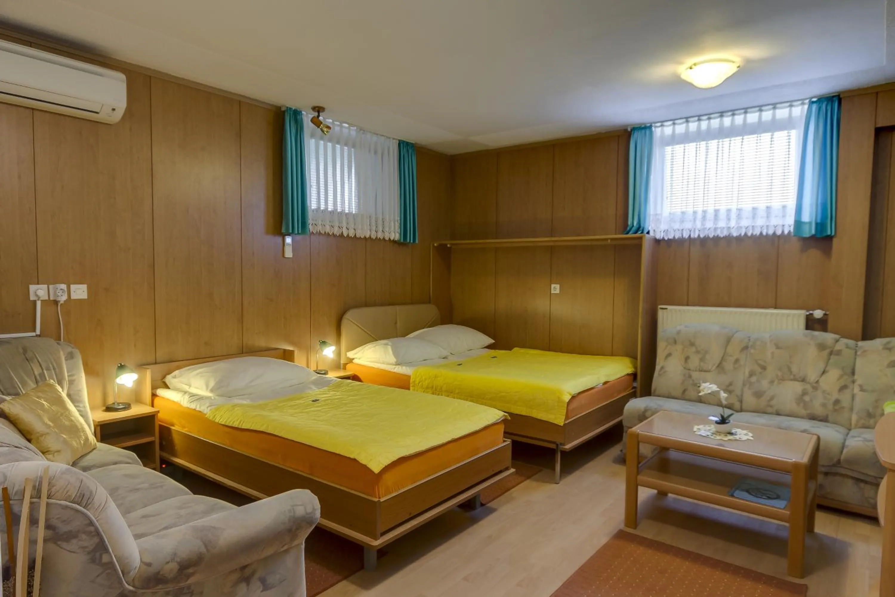 Bed in Rooms & Apartments Jana