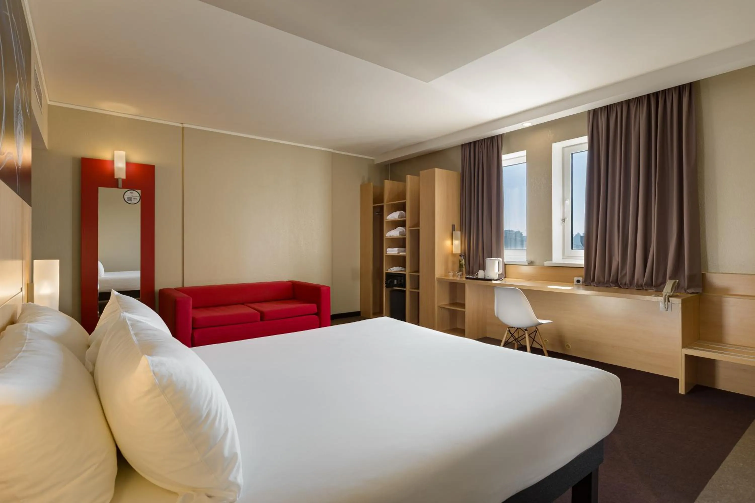 Bed in ibis Kyiv Railway Station