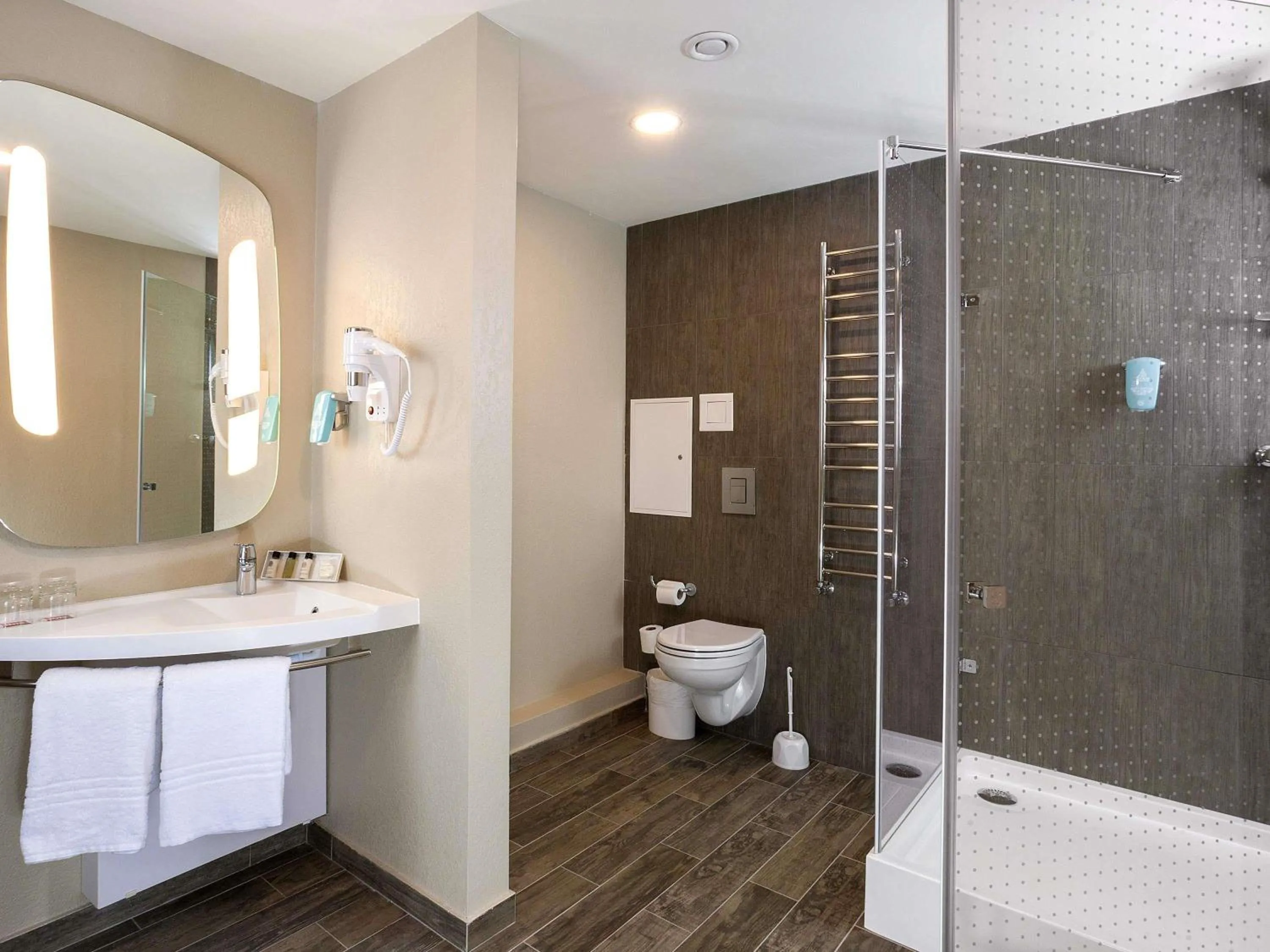 Bedroom in ibis Kyiv Railway Station