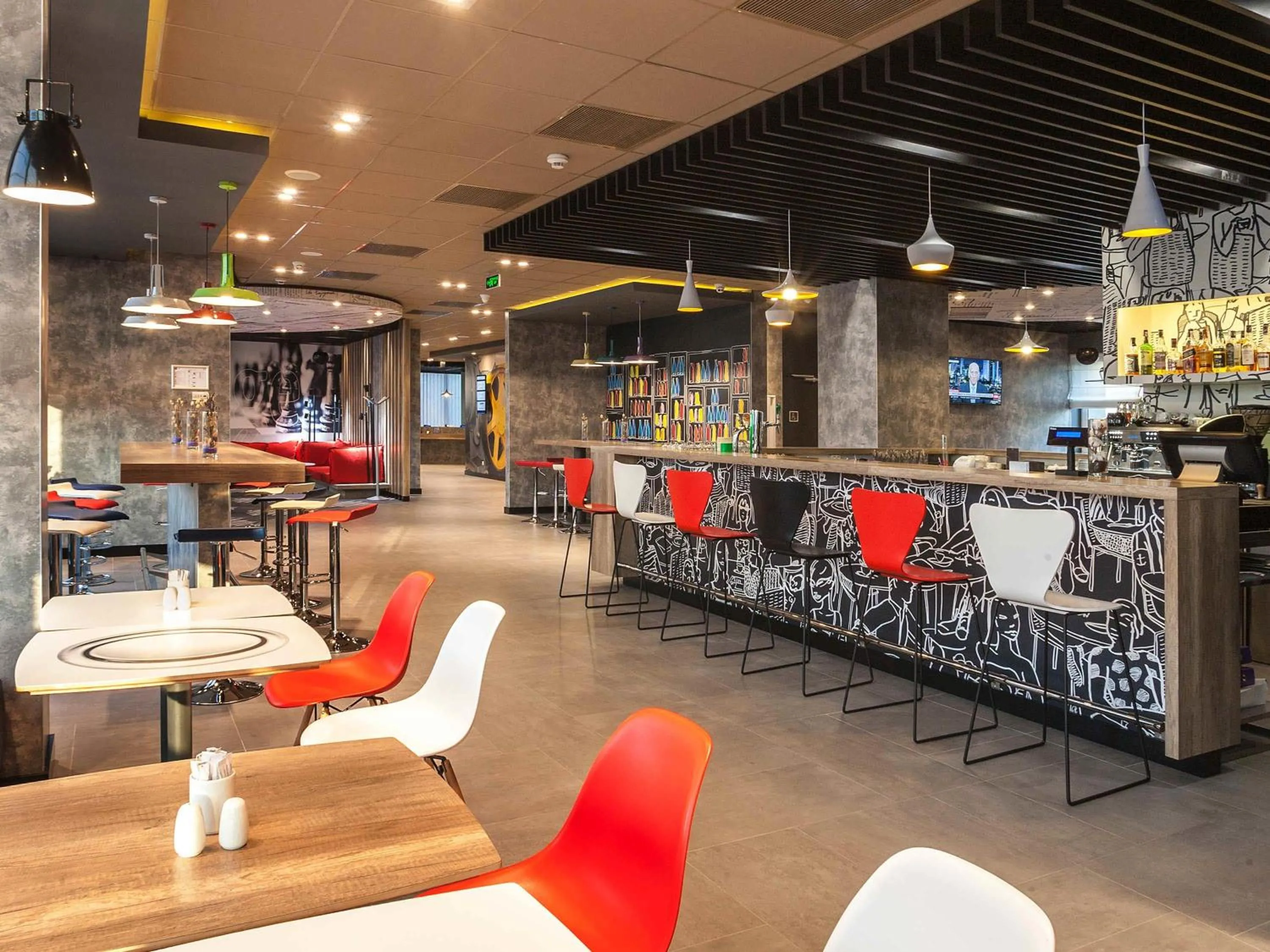 Lounge or bar in ibis Kyiv Railway Station