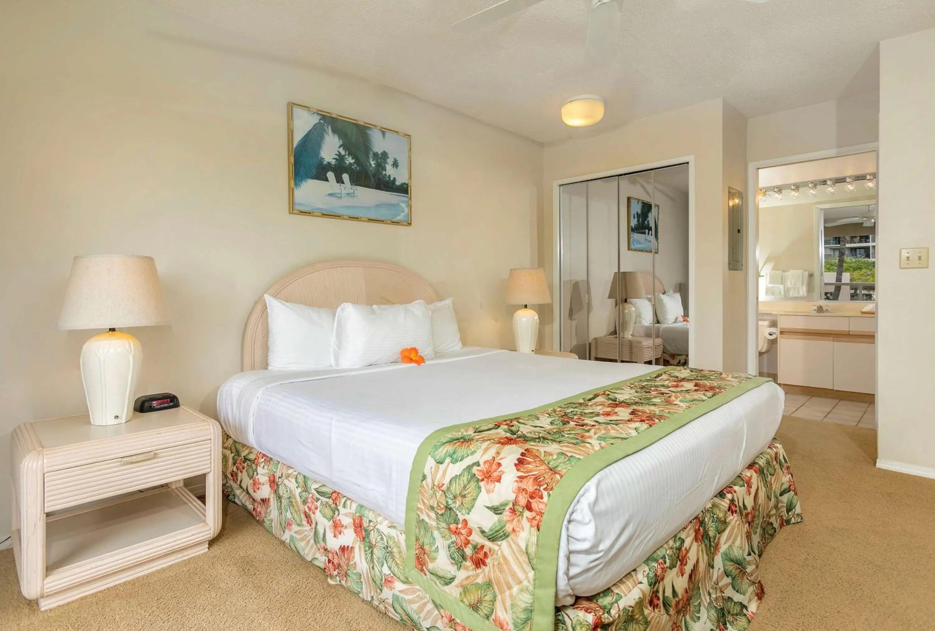 Bed in Aston at the Maui Banyan