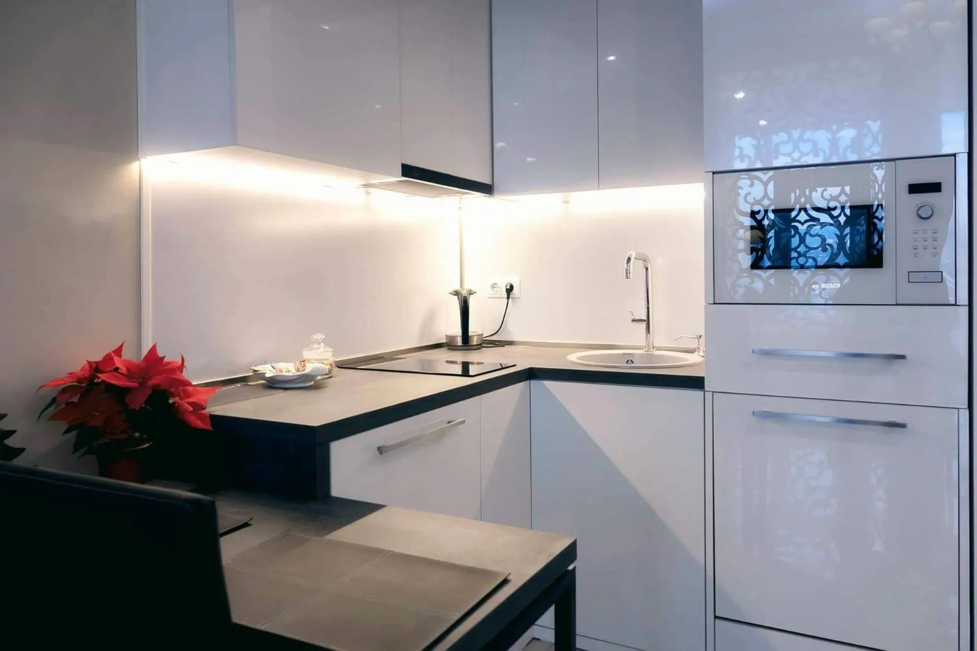 Kitchen or kitchenette in King David Residence