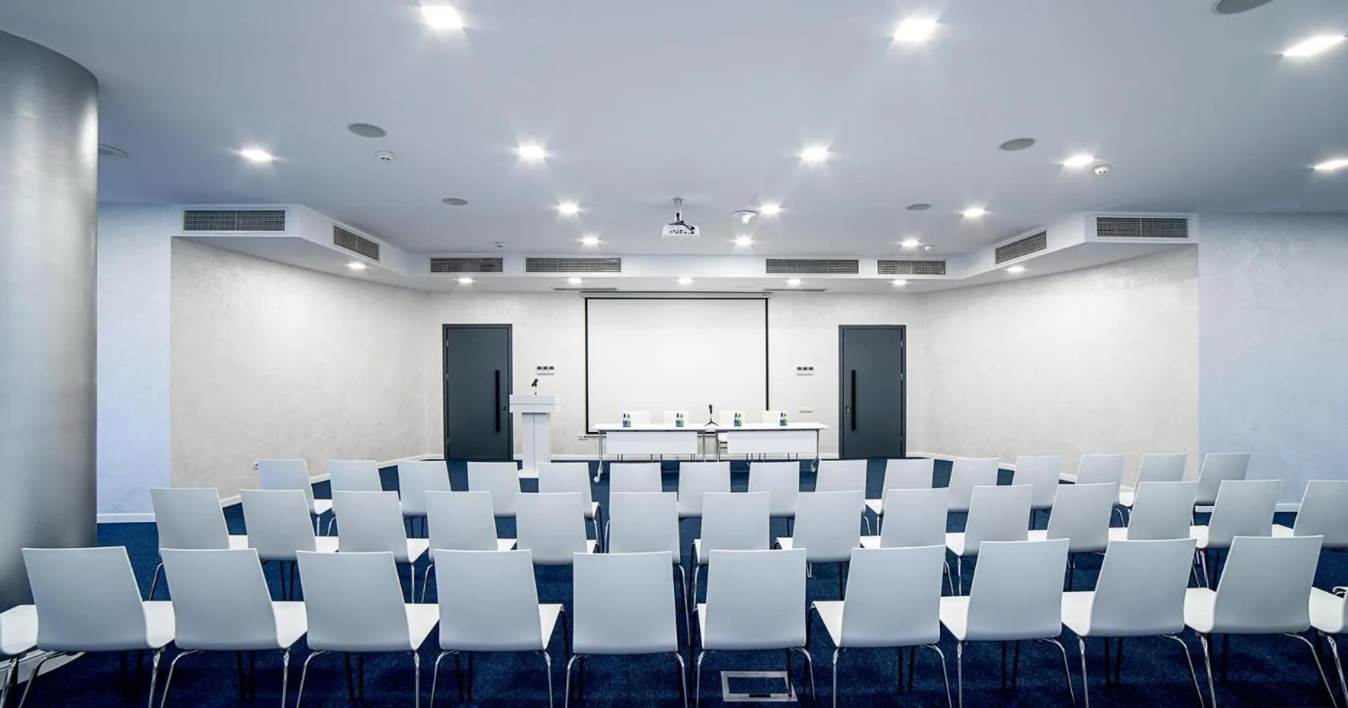 Business facilities in King David Residence