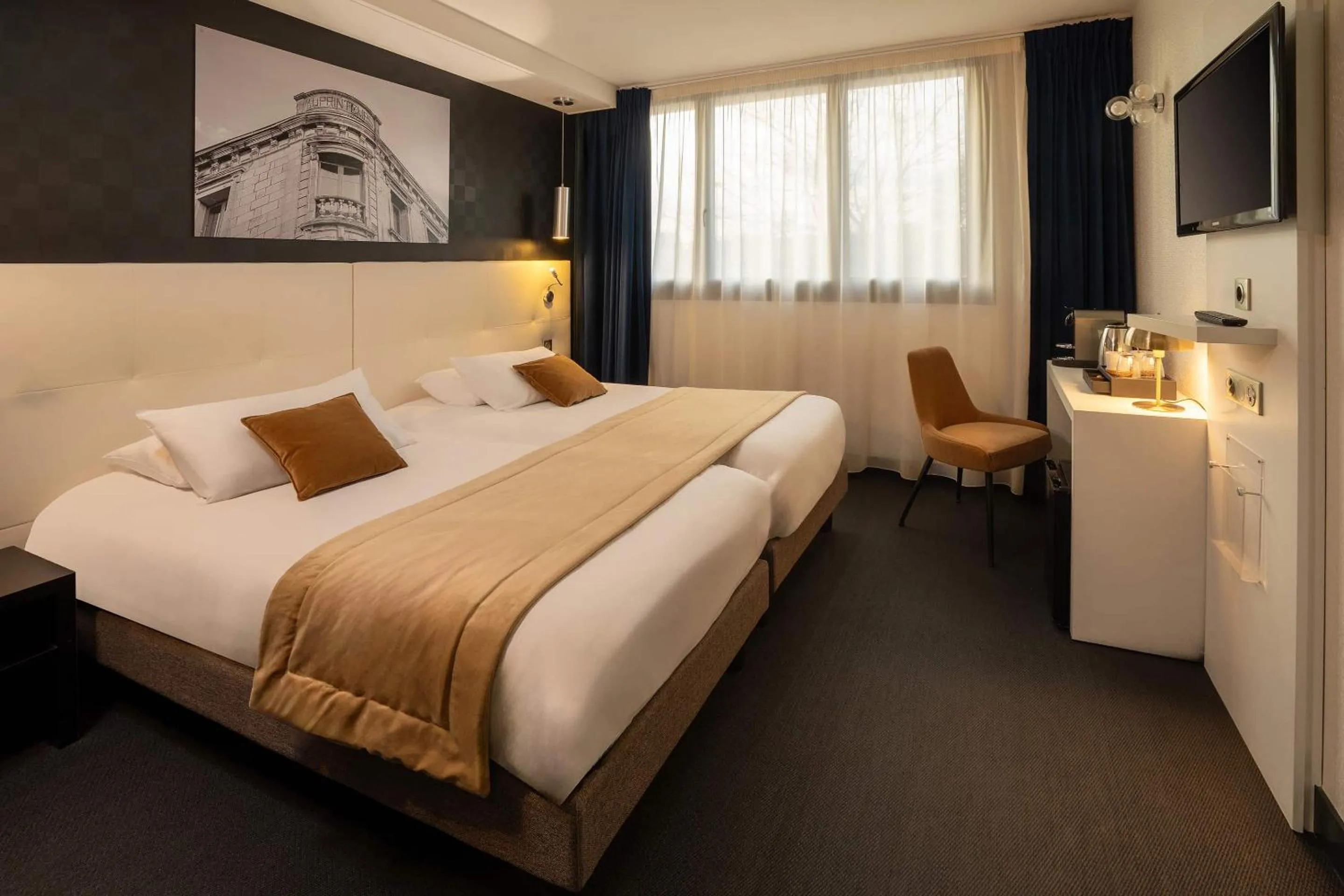 Bed in Best Western Hotel Le Quercy