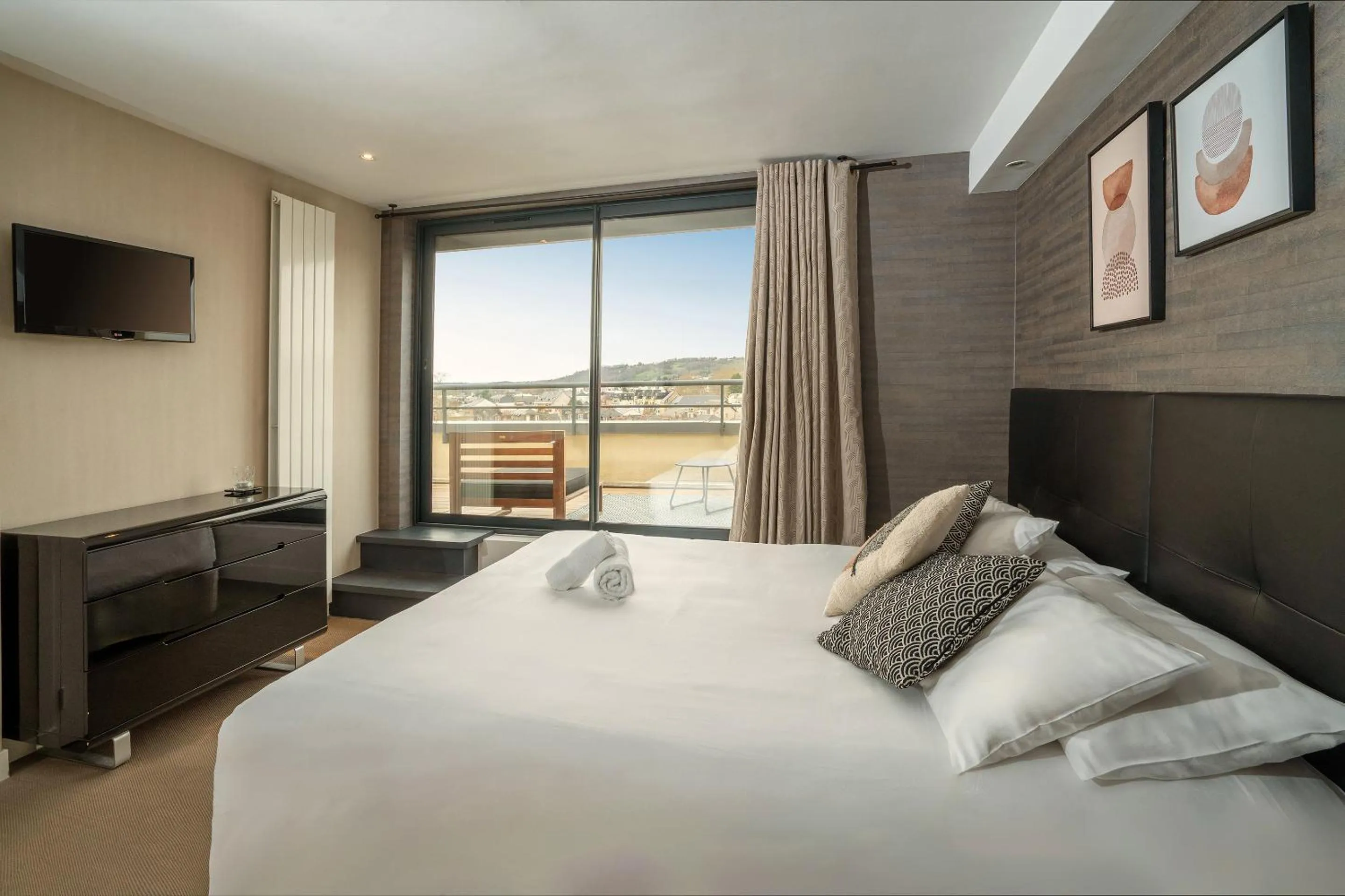 Bed in Best Western Hotel Le Quercy