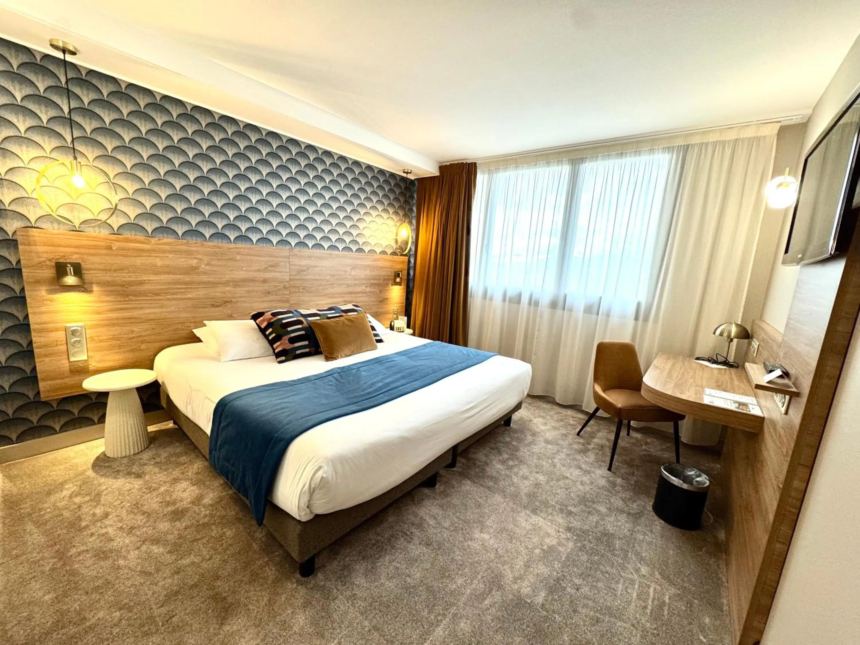 Photo of the whole room, Bed in Best Western Hotel Le Quercy