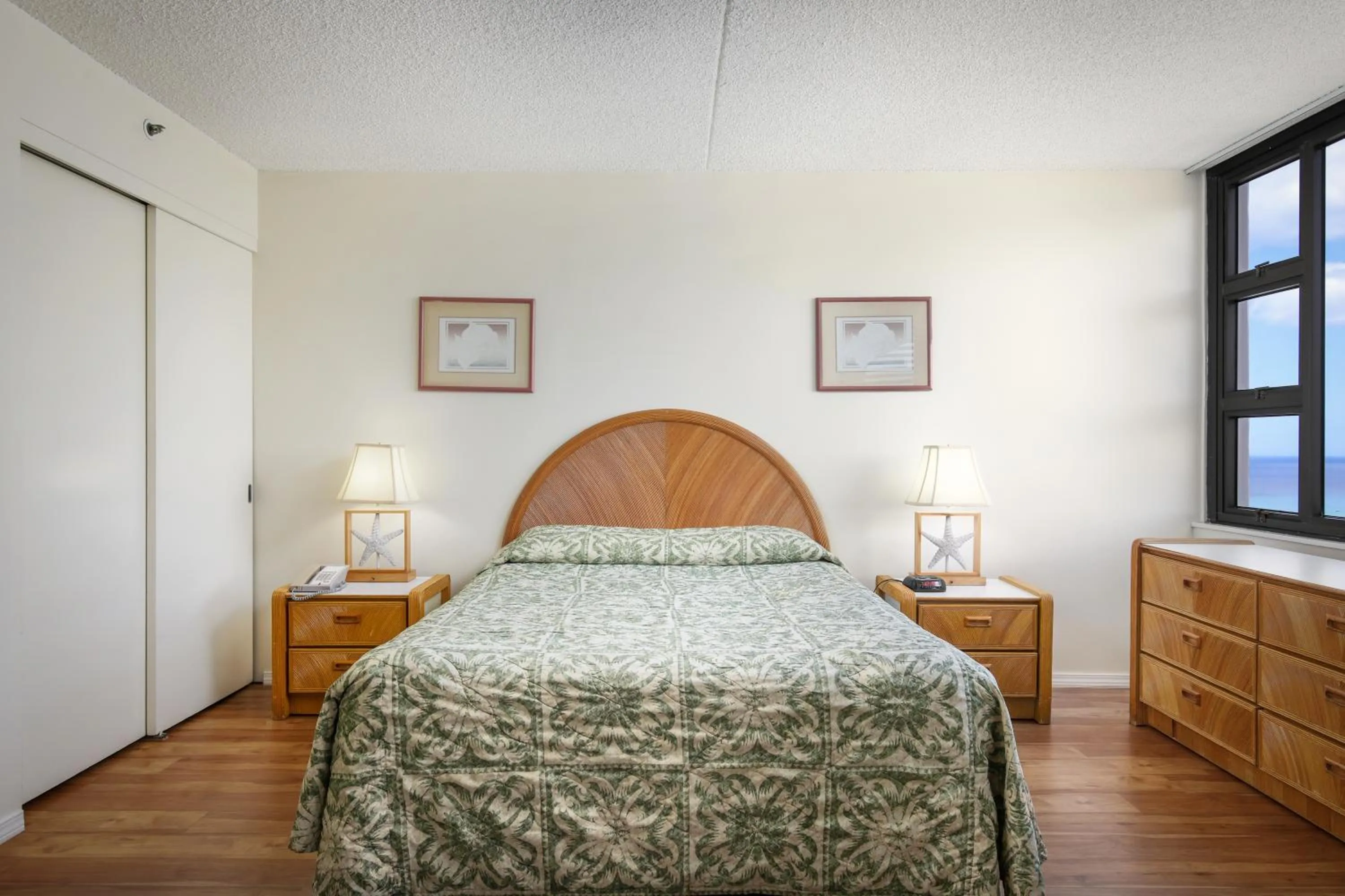 Bed in Aston at the Waikiki Banyan