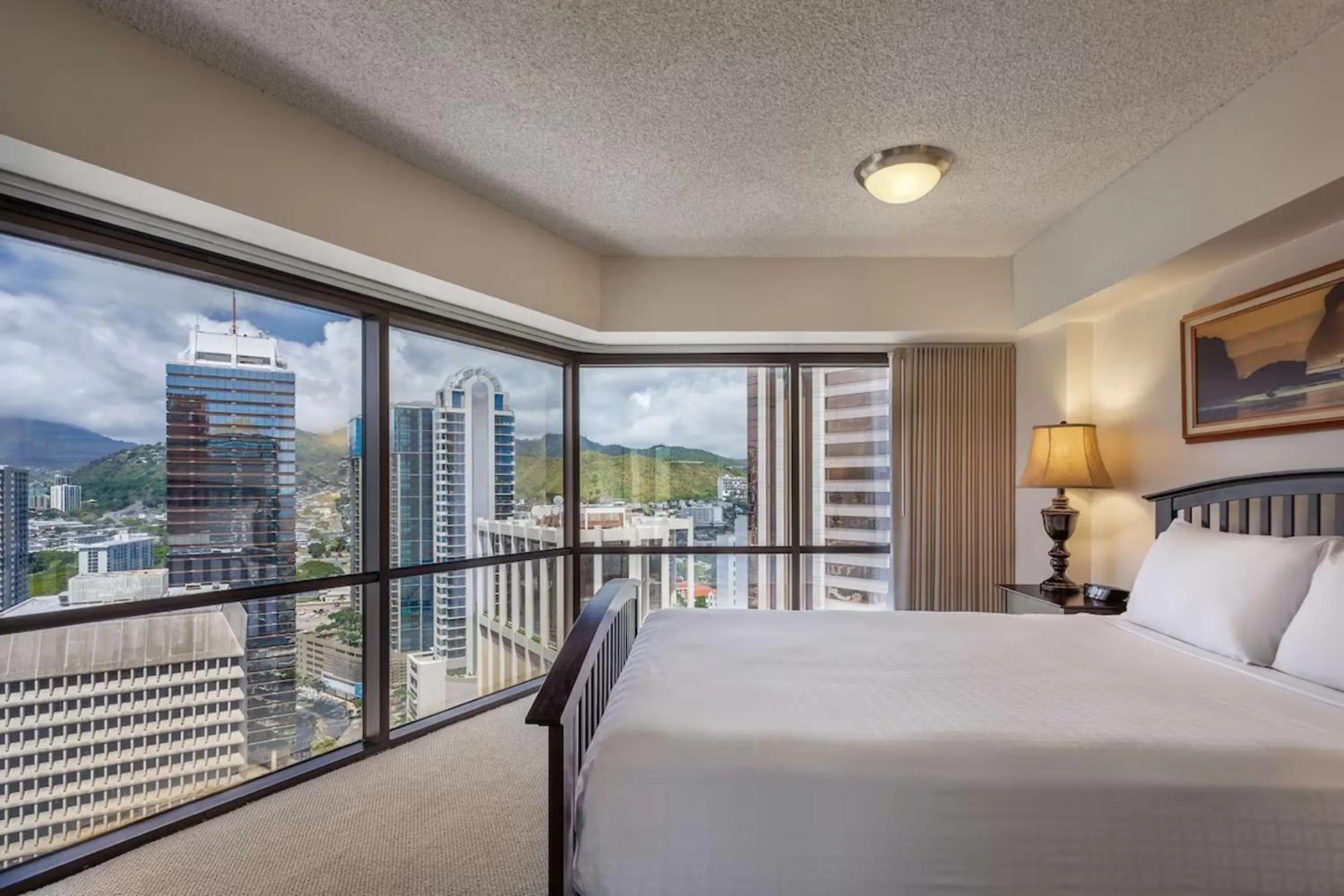 Bed in Aston at the Executive Centre Hotel