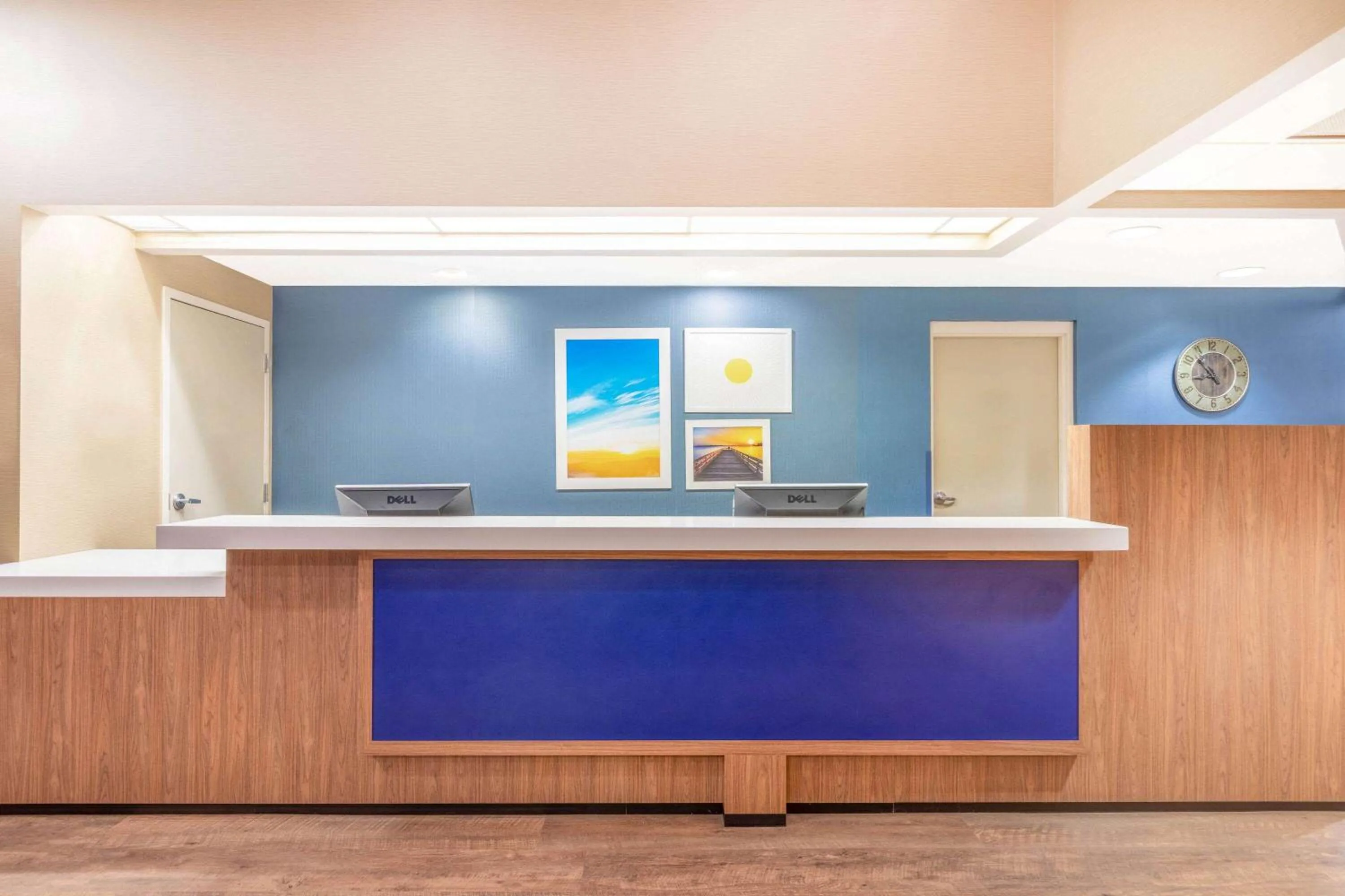 Lobby or reception in Days Inn by Wyndham Eagan Minnesota Near Mall of America