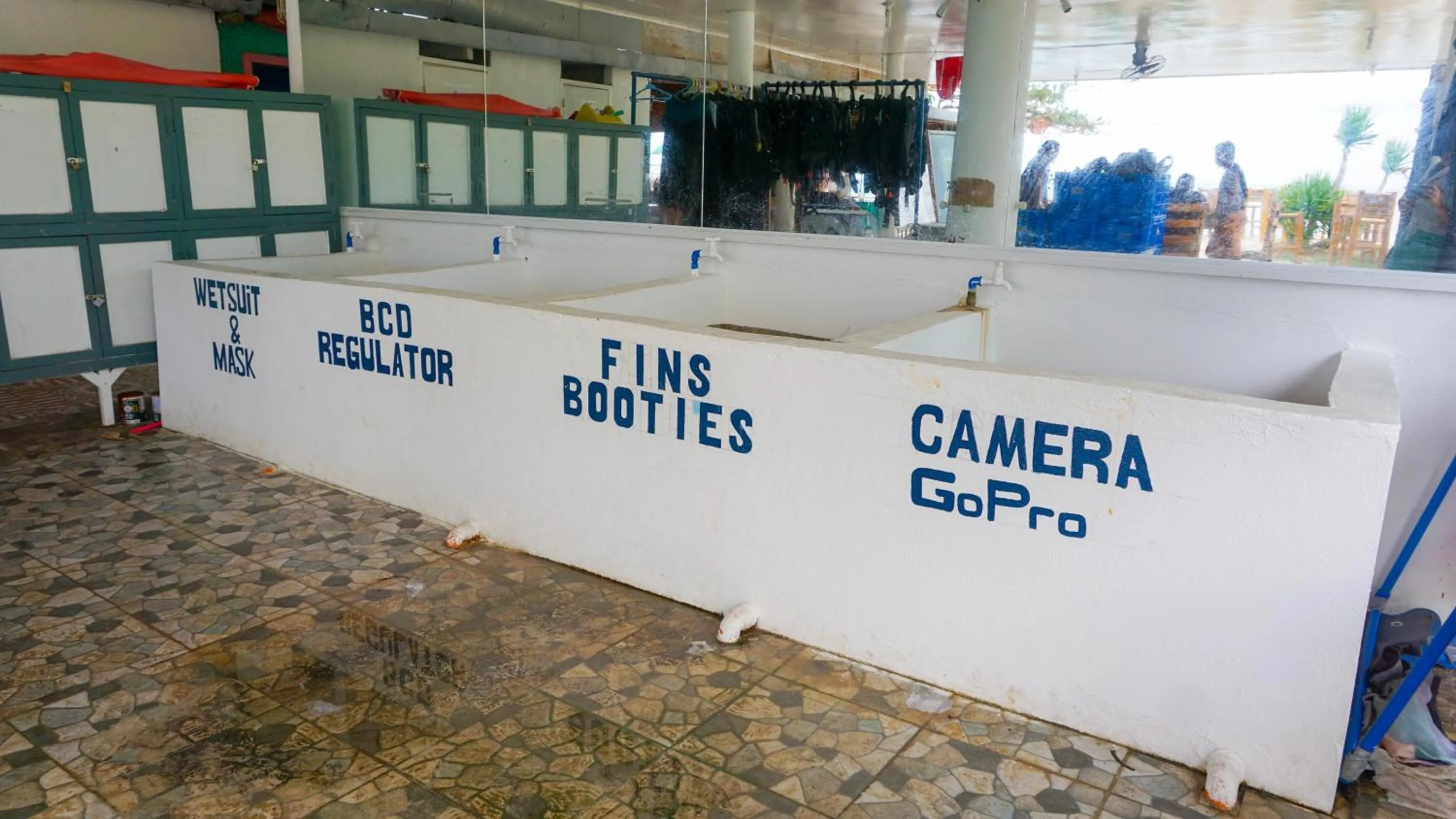 Snorkeling in Mabuhay Thresher Dive Resort